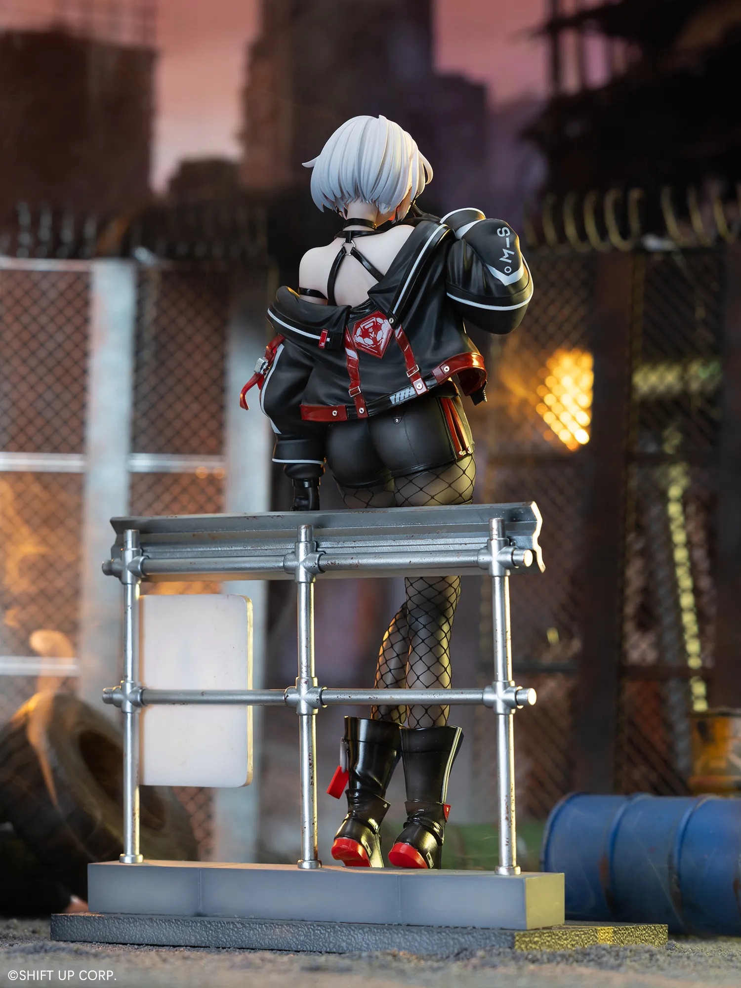 Scaled Figure 1/6 Drake - Villain Racer Standard & Deluxe Edition Ver. Goddess of Victory: NIKKE By Kawa Design