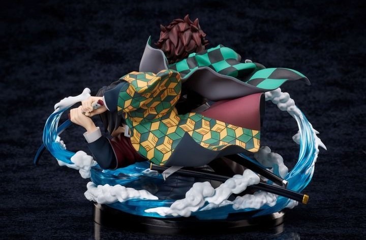 Non Scaled Figure Kamado Tanjiro & Tomioka Giyu - Kimetsu no Yaiba By ANIPLEX+ By ANIPLEX+