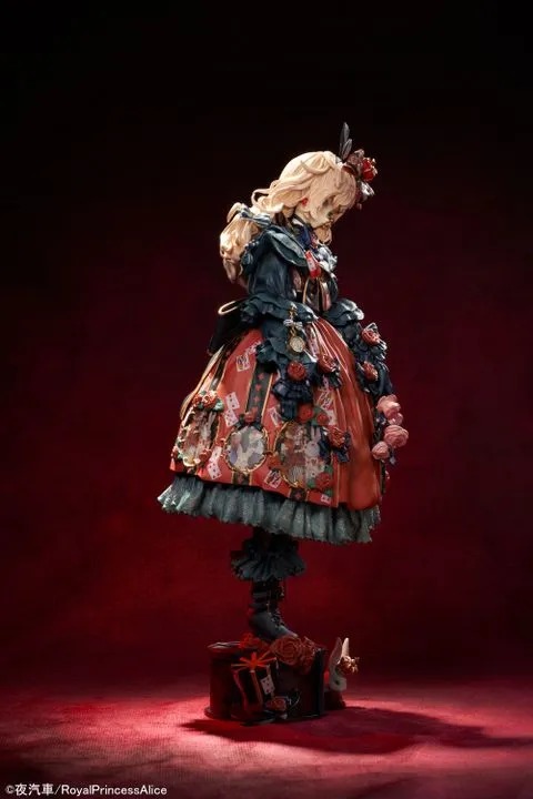 Scaled Figure 1/6 Red Queen and Princess Alice - Illustration by Yogisya By Magi Arts