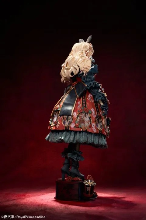 Scaled Figure 1/6 Red Queen and Princess Alice - Illustration by Yogisya By Magi Arts
