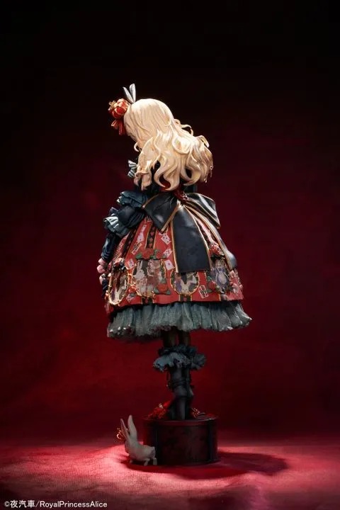 Scaled Figure 1/6 Red Queen and Princess Alice - Illustration by Yogisya By Magi Arts
