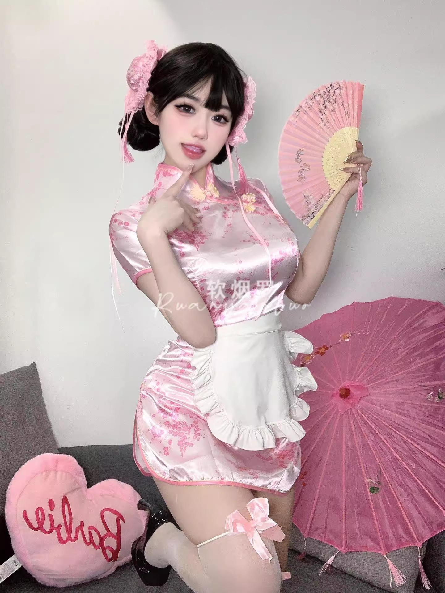 Kostum Cosplay Jepang/Cina Seksi Lingerie Wanita Douyin - Cheongsam Maid Pink Sakura + Apron