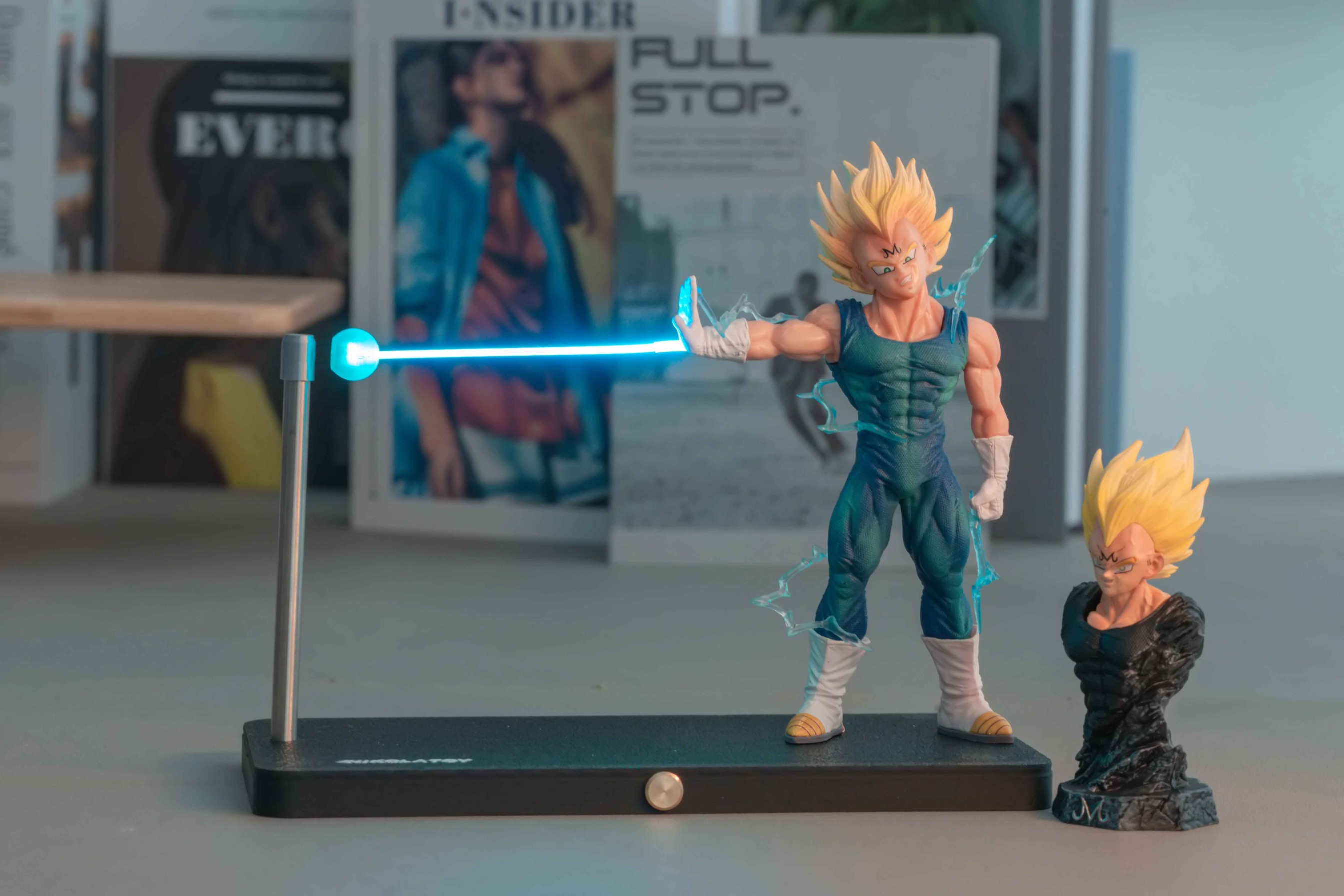 [With Magnetic LED] PVC Desktop Figure Super Saiyan Majin Vegeta Small Big Bang Attack Ver.  - Dragonball Z By Nikolatoy