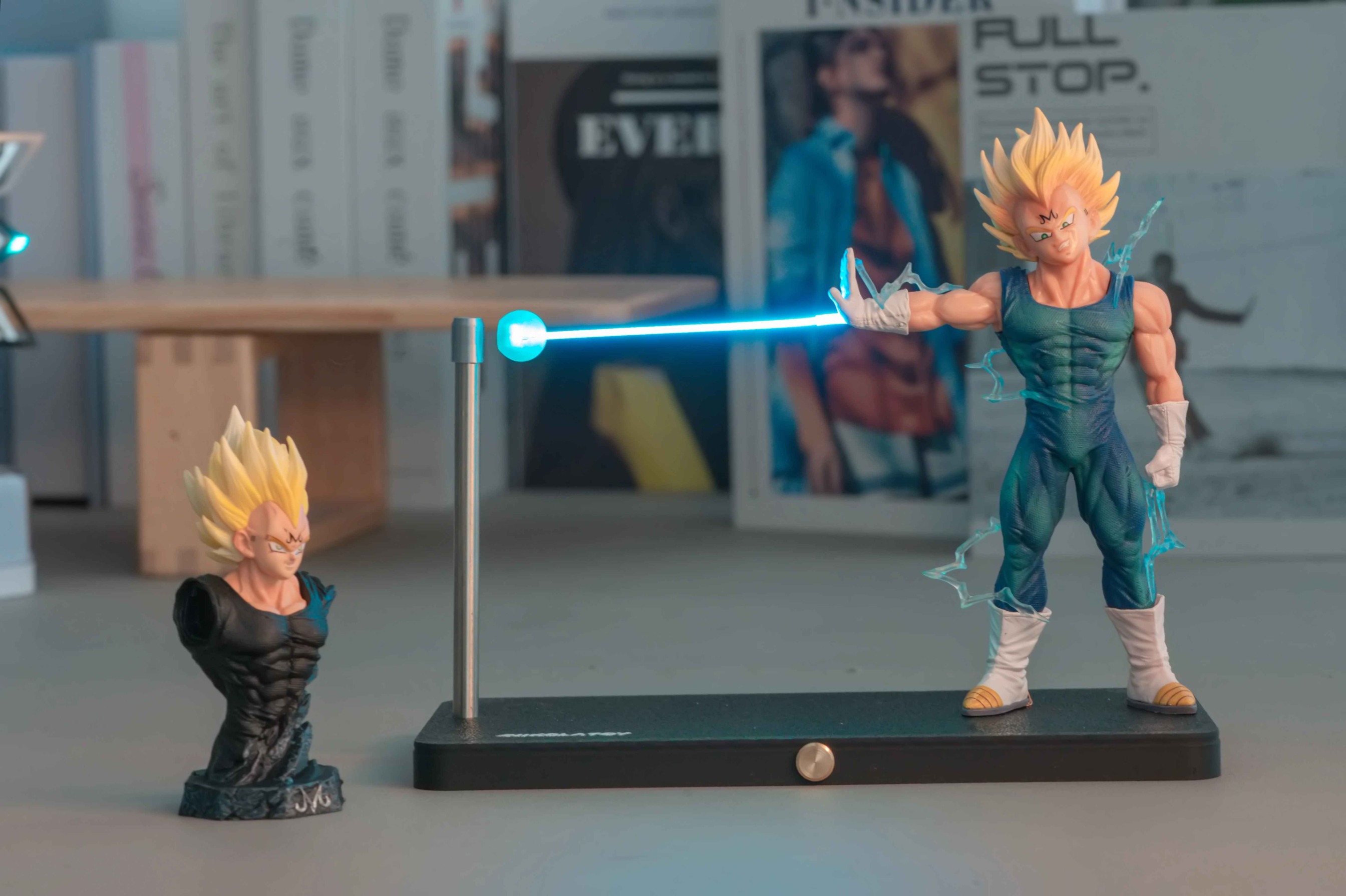 [With Magnetic LED] PVC Desktop Figure Super Saiyan Majin Vegeta Small Big Bang Attack Ver.  - Dragonball Z By Nikolatoy