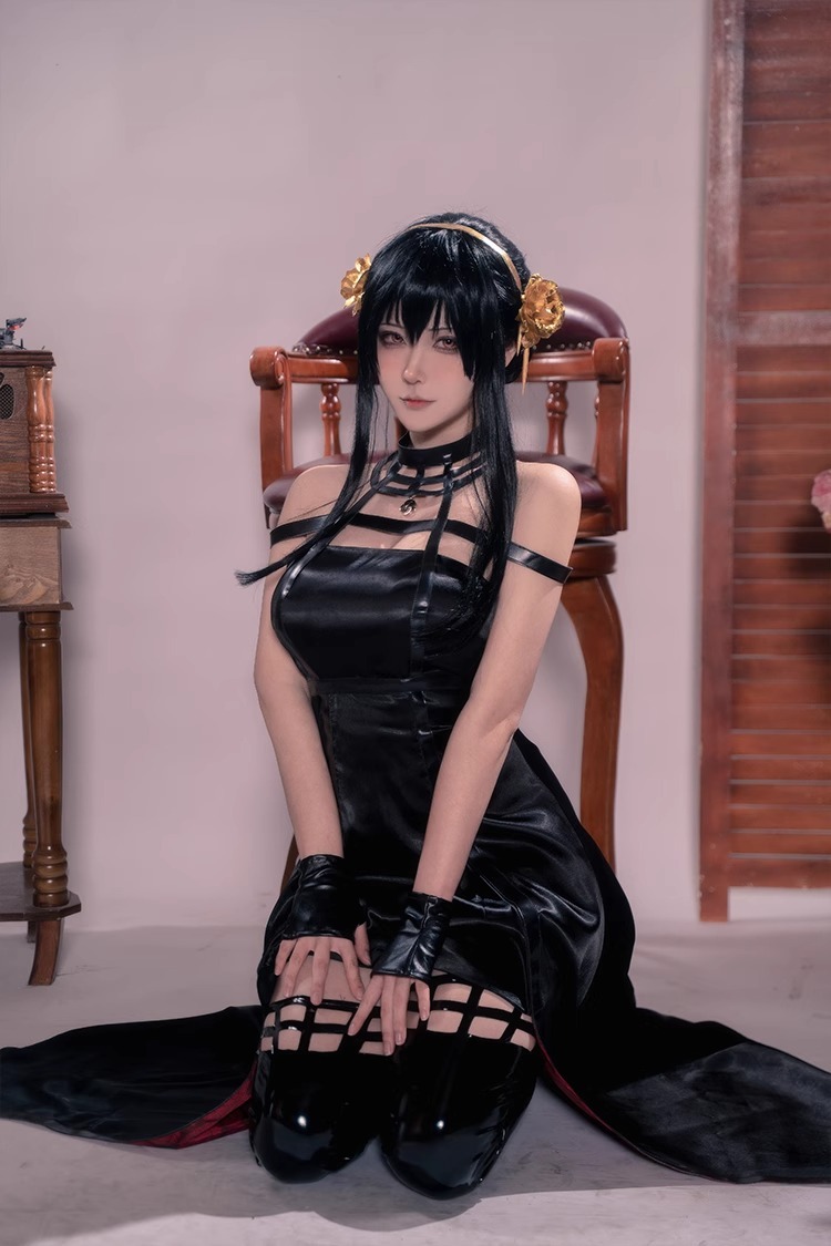 Premium Satin Cosplay Yor Forger - SPY x FAMILY