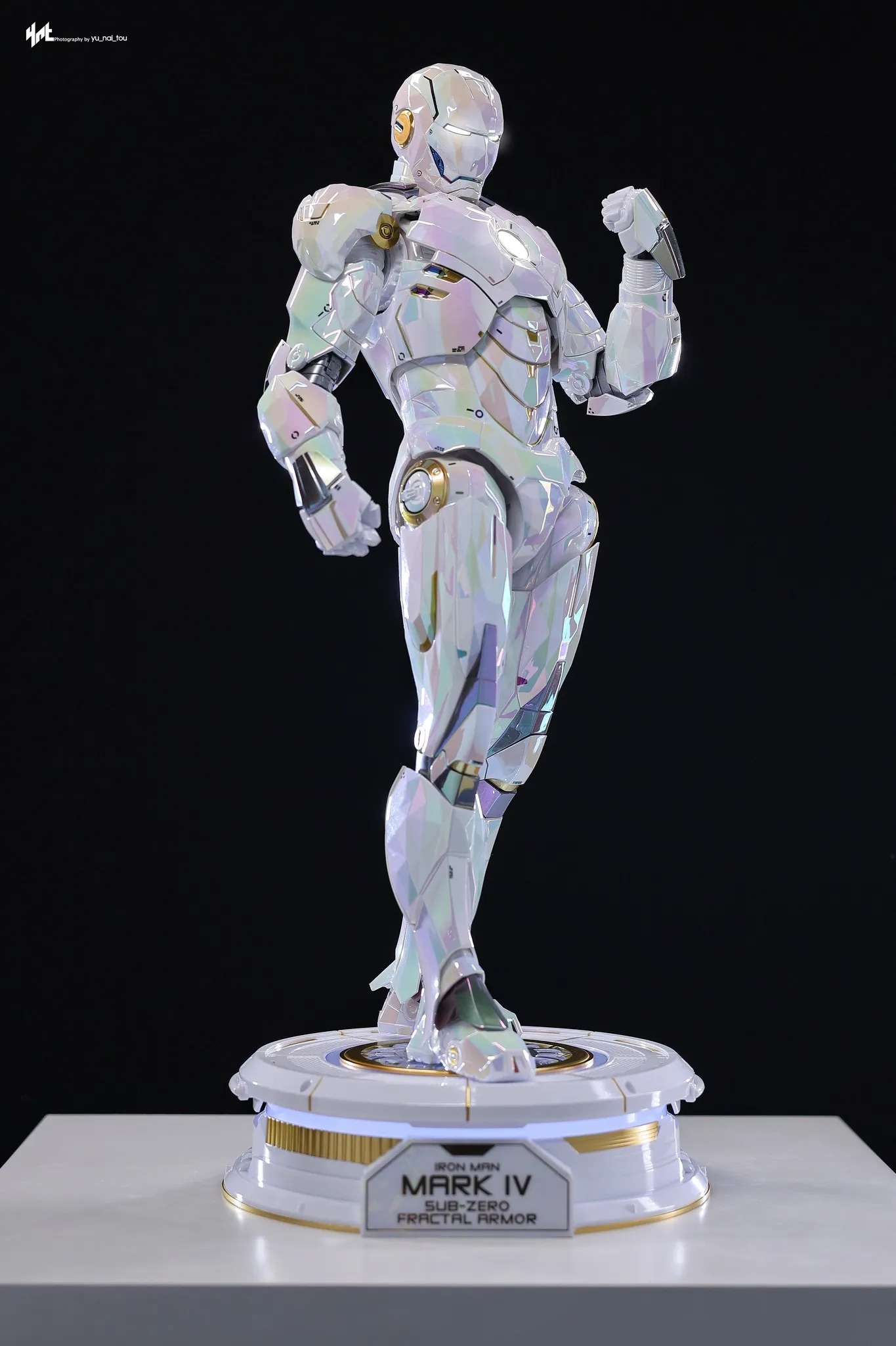 [READY STOCK ITEM] Limited Edition Action Figure 1/6 Iron Man Mark IV Sub-Zero Fractal Armor Exclusive Ver. By Hot Toys