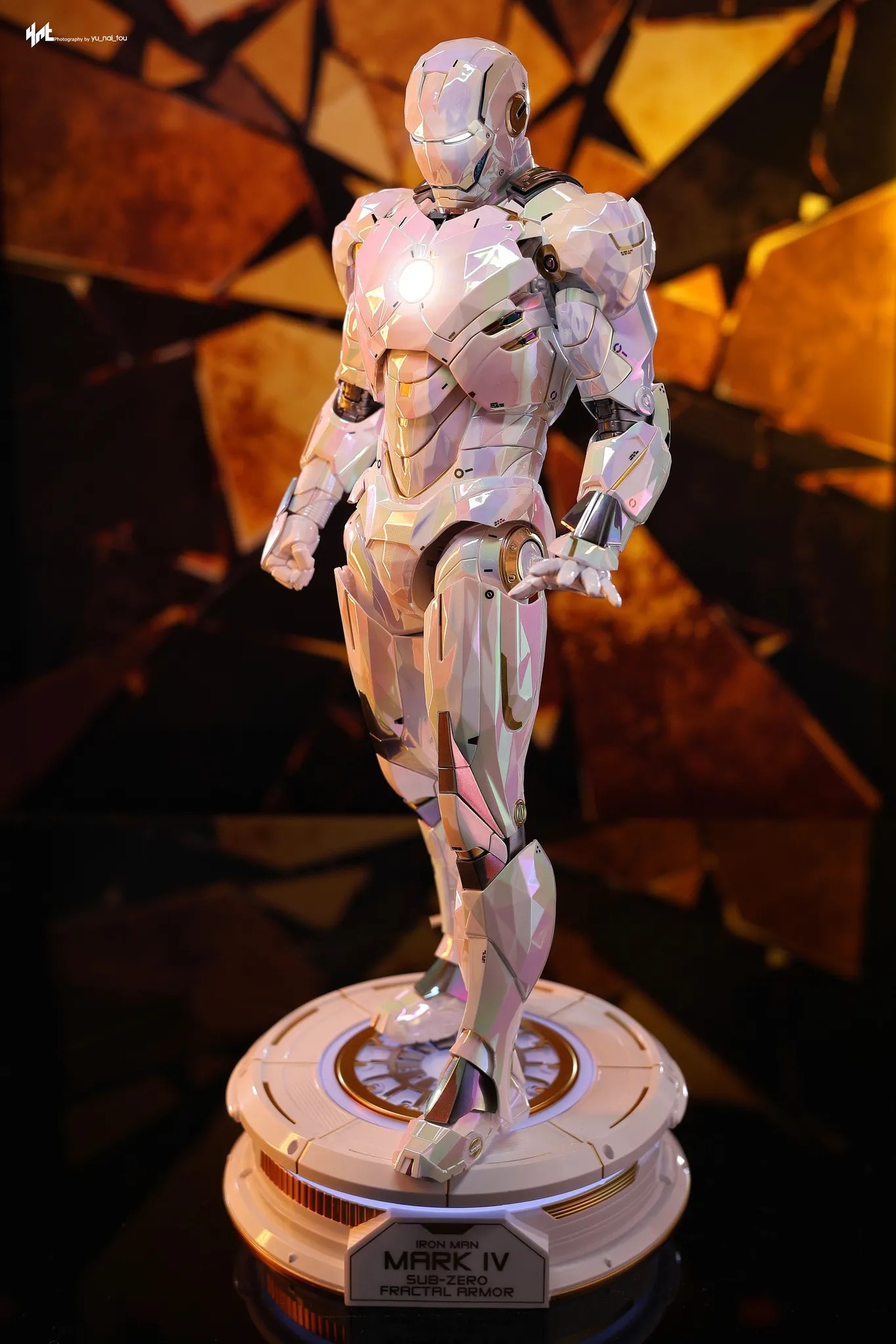 [READY STOCK ITEM] Limited Edition Action Figure 1/6 Iron Man Mark IV Sub-Zero Fractal Armor Exclusive Ver. By Hot Toys
