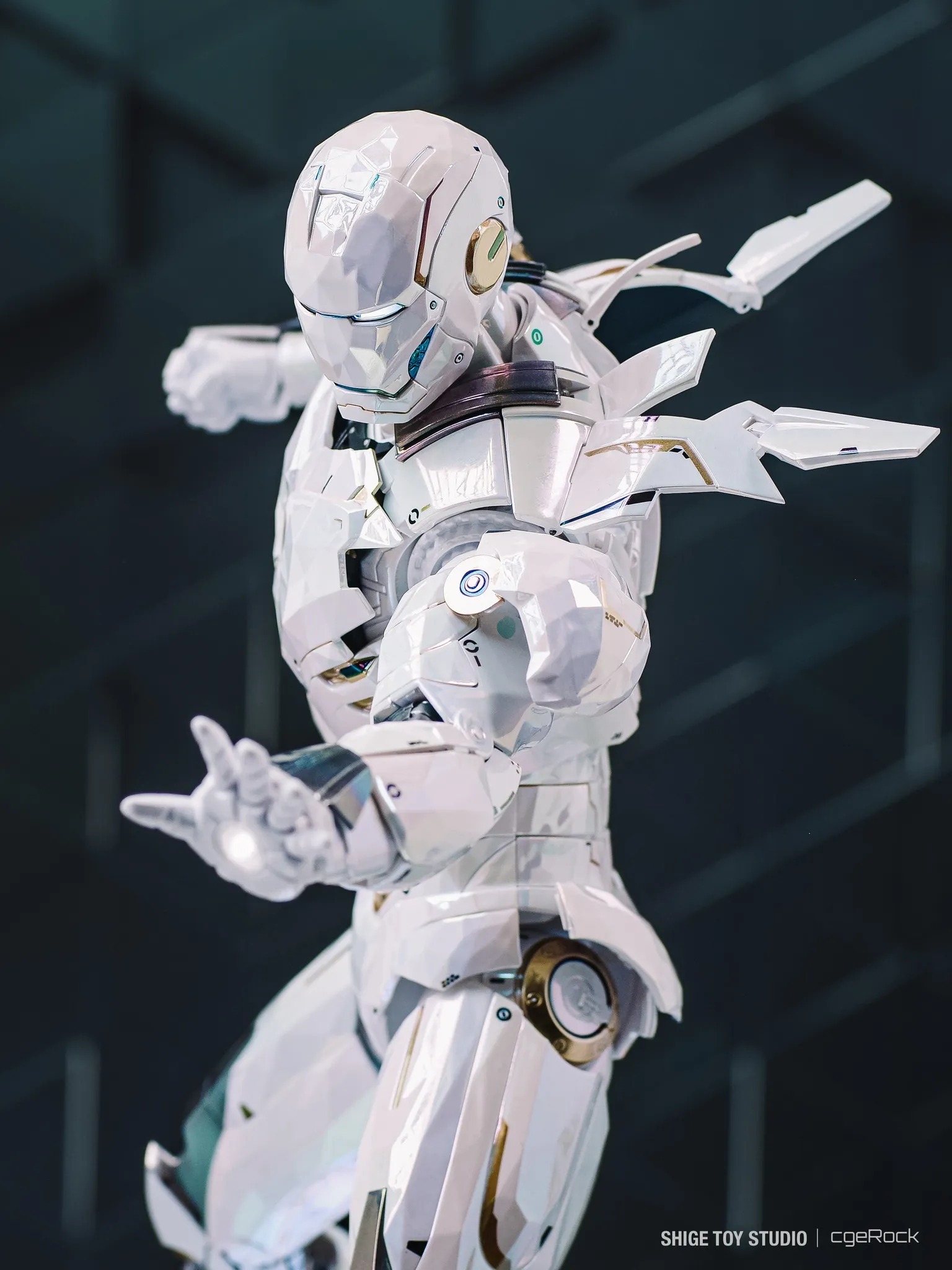 [READY STOCK ITEM] Limited Edition Action Figure 1/6 Iron Man Mark IV Sub-Zero Fractal Armor Exclusive Ver. By Hot Toys