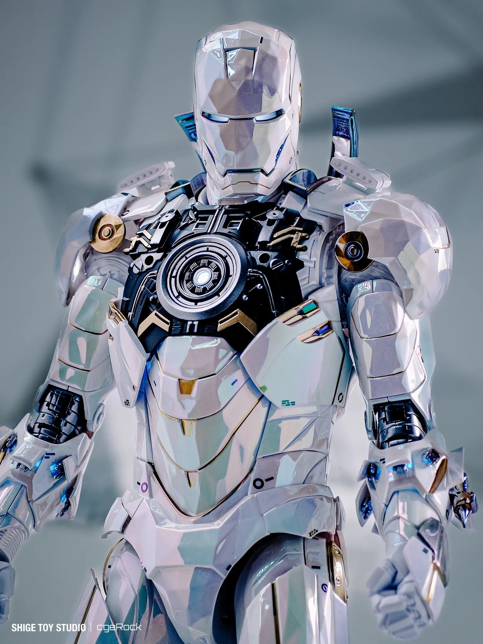 [READY STOCK ITEM] Limited Edition Action Figure 1/6 Iron Man Mark IV Sub-Zero Fractal Armor Exclusive Ver. By Hot Toys
