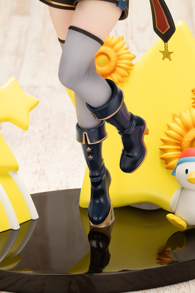 Scaled Figure 1/7 Oozora Subaru - Suspenders Ver. hololive production By Kotobukiya