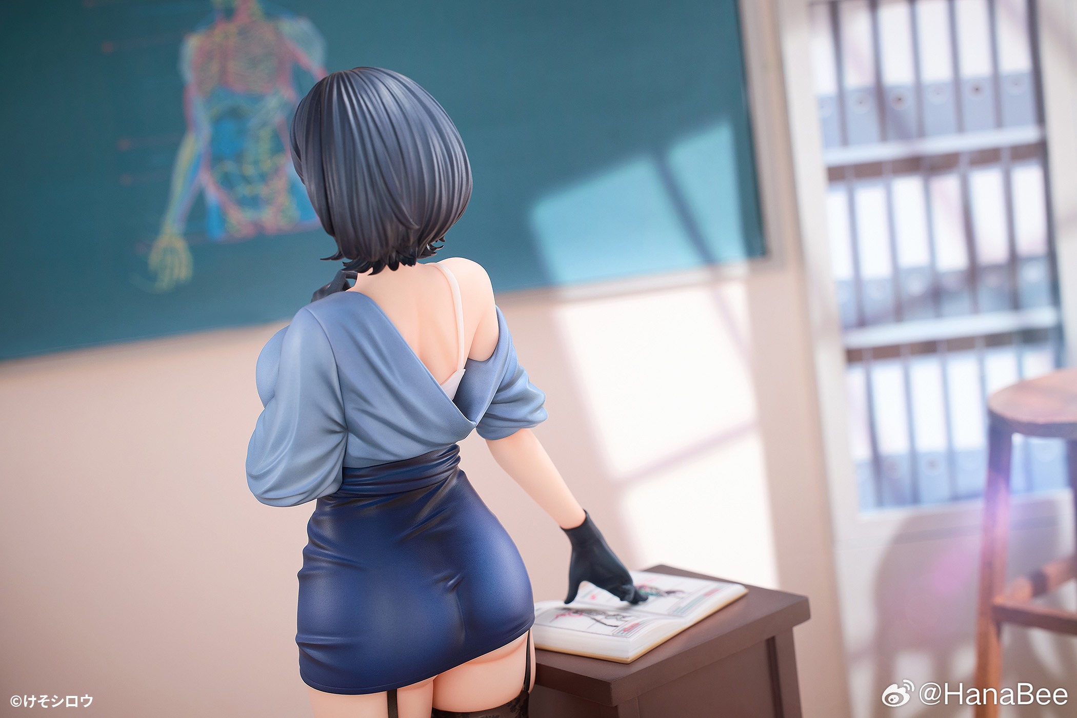 Scaled Figure 1/6 Rumi "Art Teacher Rumi, Who Suddenly takes off her clothes" - Illustration by Keso Shirou By HanaBee