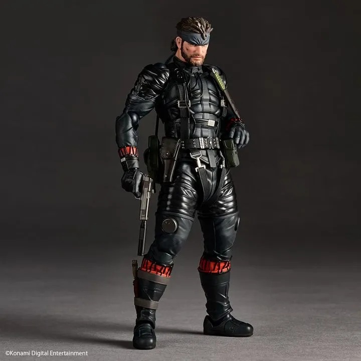 Revoltech Amazing Yamaguchi Action Figure Naked Snake - Sneaking Suit Ver. Metal Gear Solid Delta: Snake Eater By Kaiyodo