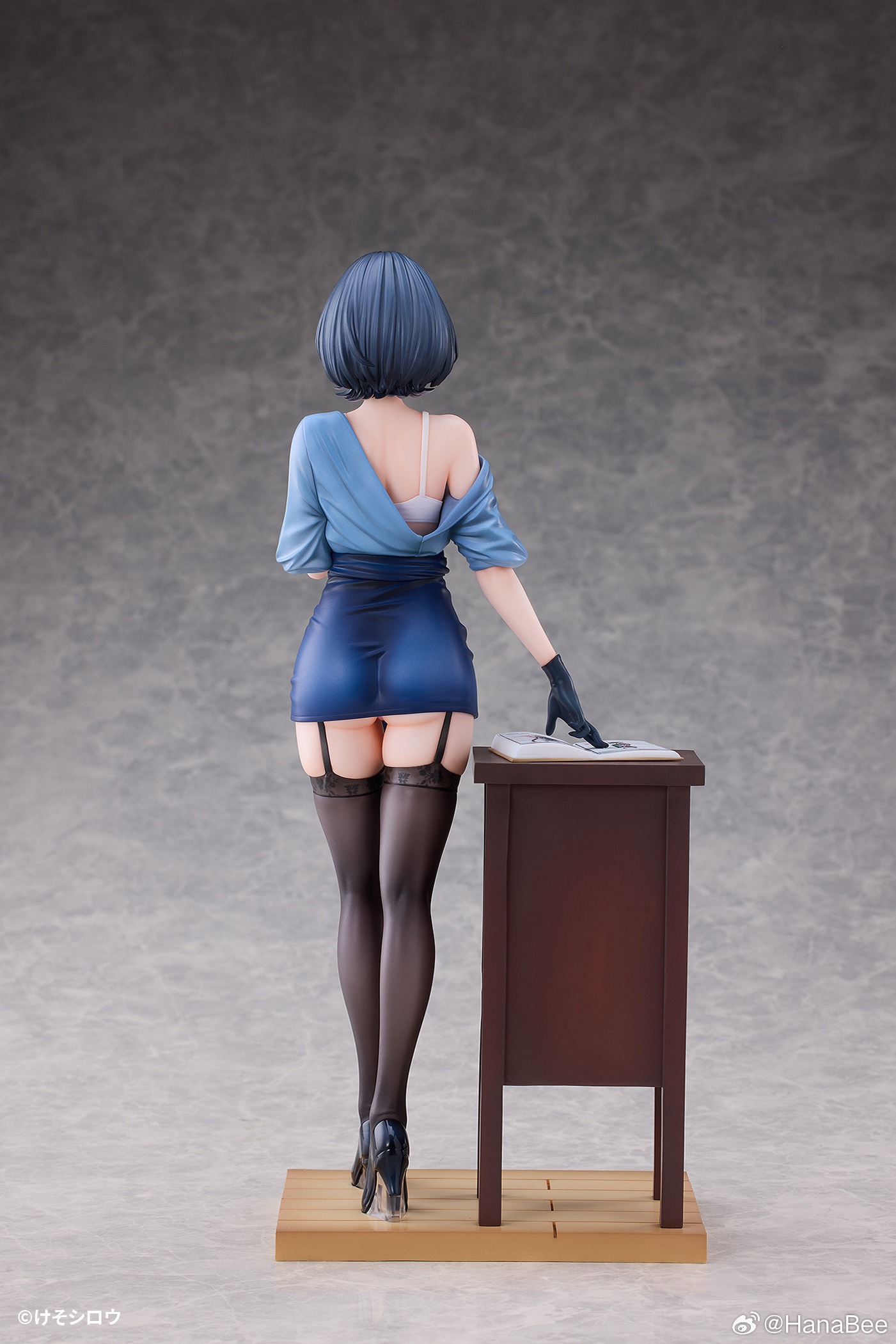 Scaled Figure 1/6 Rumi "Art Teacher Rumi, Who Suddenly takes off her clothes" - Illustration by Keso Shirou By HanaBee