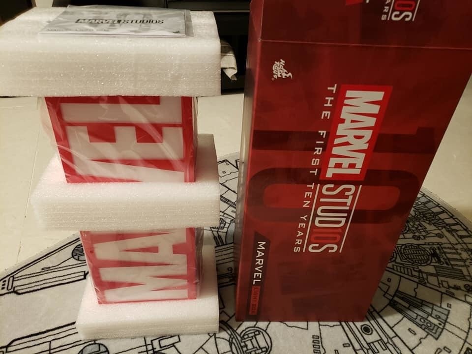 [READY STOCK LIMITED ITEM] Usb Light Box Marvel 10th Anniversary Ver. By Hot Toys
