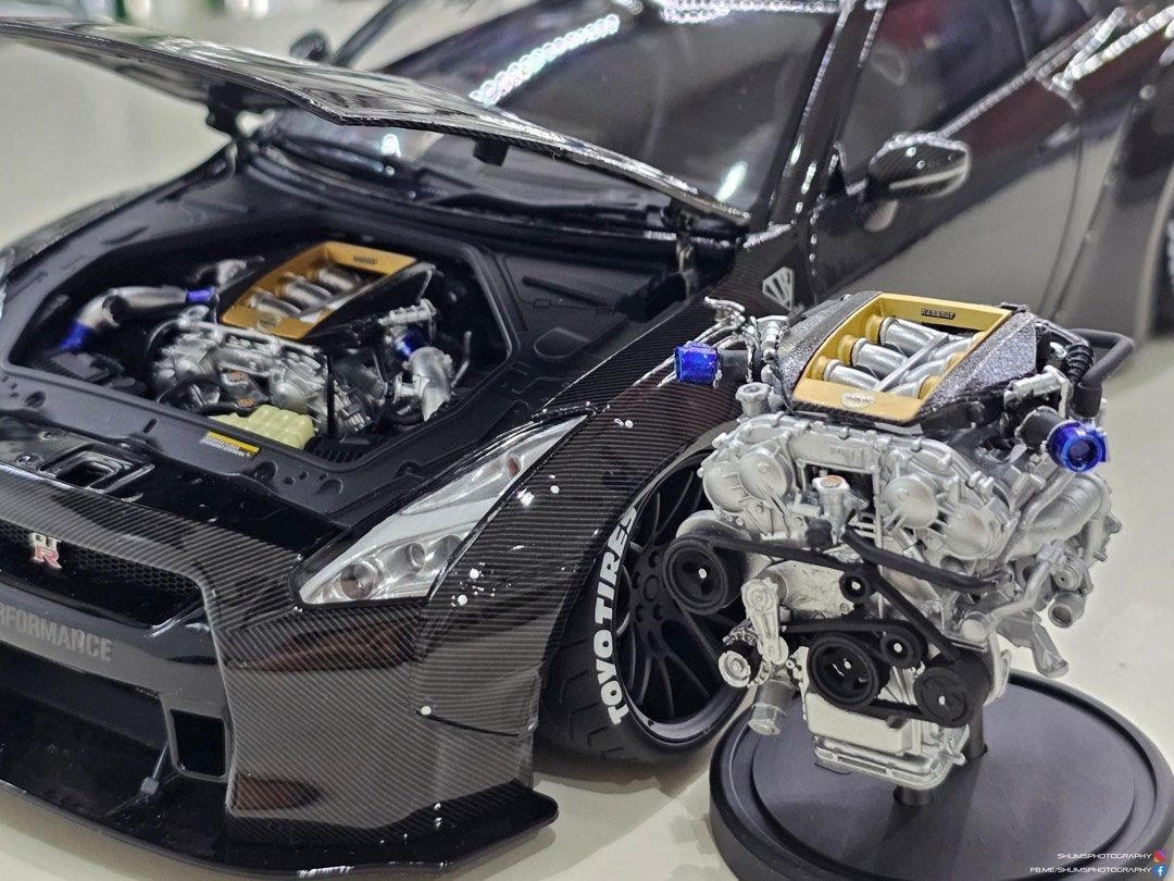 Scaled 1:18 Liberty Walk Nissan GT-R R35 Carbon Fiber HEC Limited Edition 2024 By PGM Private Goods Model