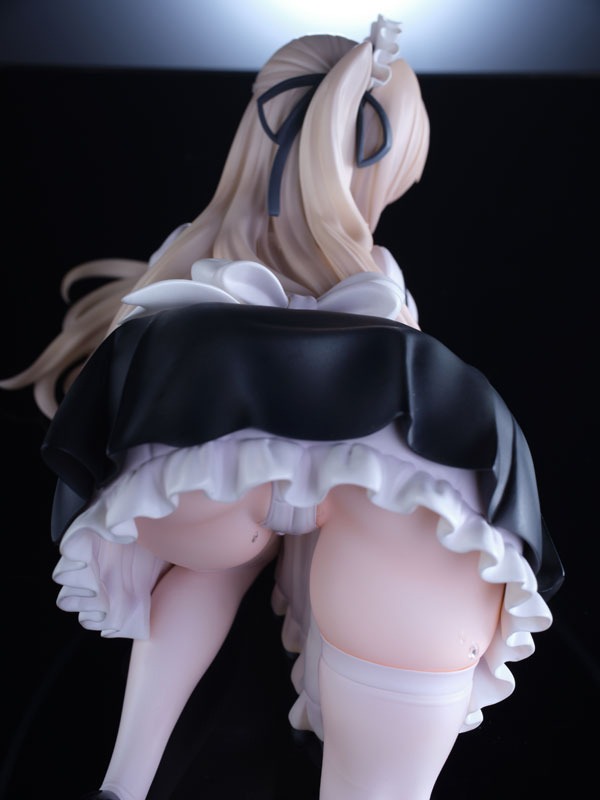 Scaled Figure 1/5 Elle - Illustration by Saitom By OMAHA