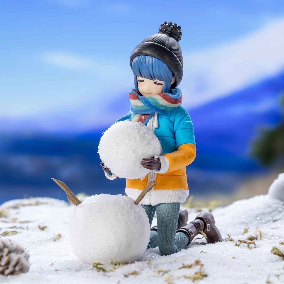 Action Figure 1/8 Shima Rin - Yuru Camp / Laid-Back Camp Or Kagamihara Nadeshiko By POP MART X GONG
