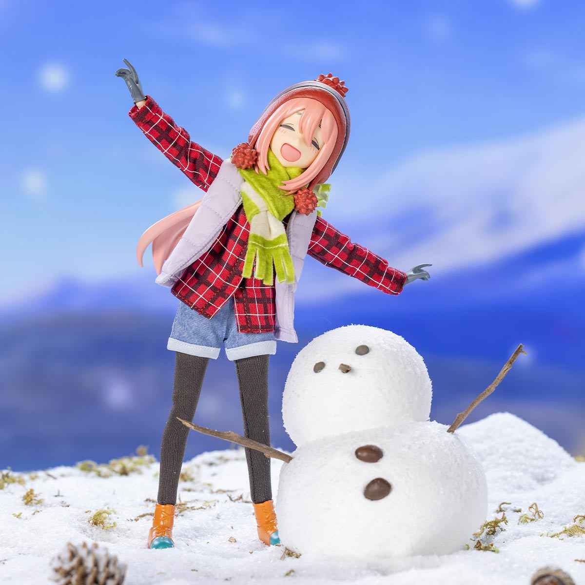 Action Figure 1/8 Shima Rin - Yuru Camp / Laid-Back Camp Or Kagamihara Nadeshiko By POP MART X GONG