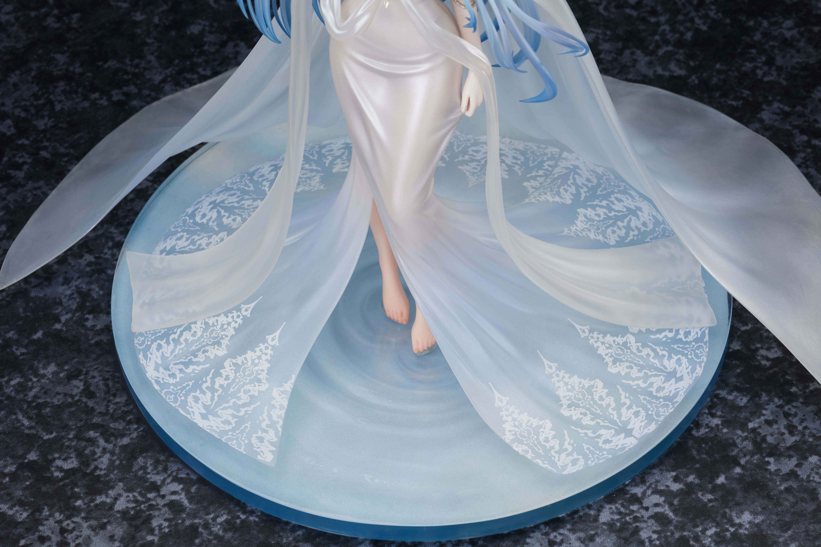 Scaled Figure 1/7 Helena - Miracle in White Ver. Azur Lane By MAGIARTS