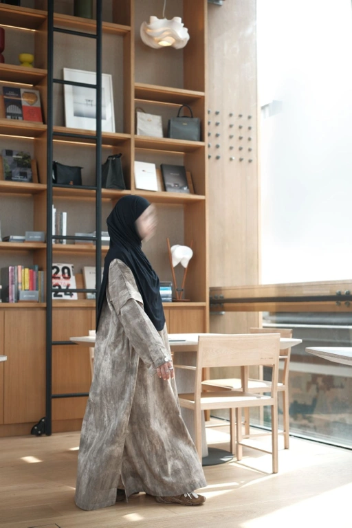 Image of Yalla Abaya - Natural Fabric