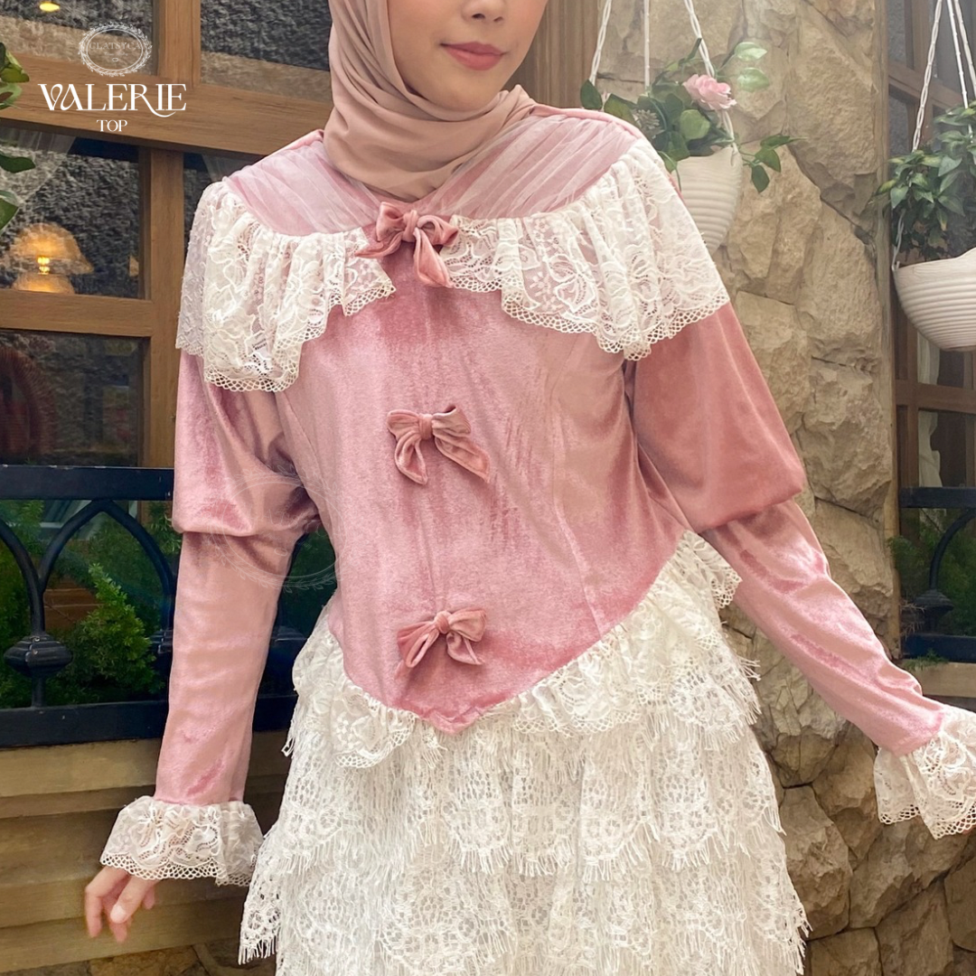 Valerie Top