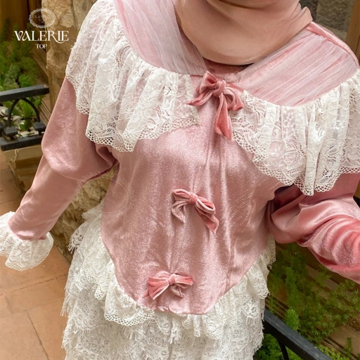 Image of Valerie Top