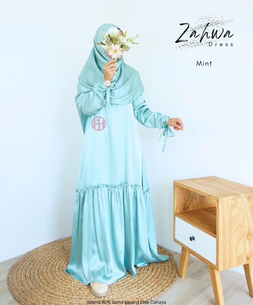 Defect Zahwa Dress