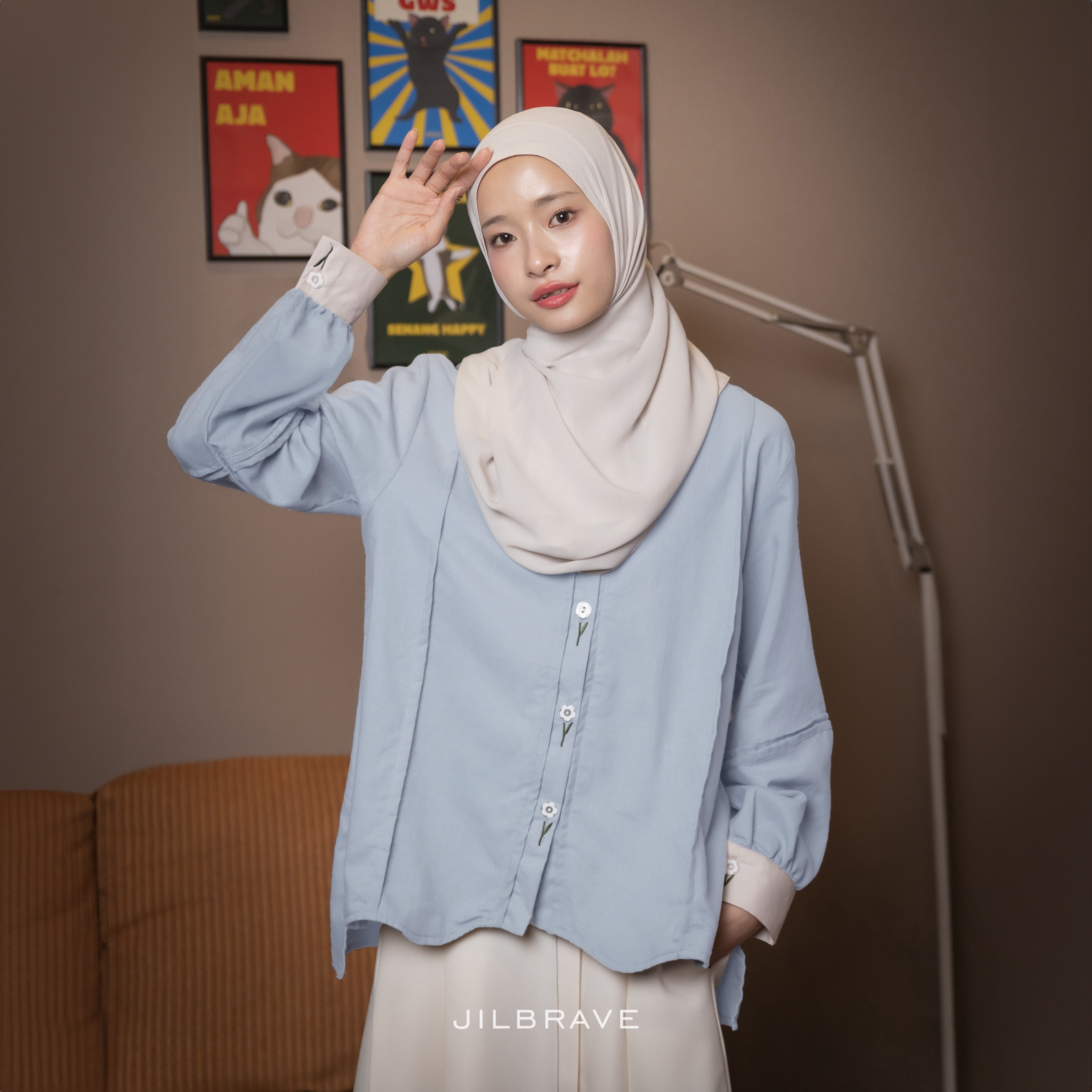 JILBRAVE Aiza Blouse Kemeja Cute Cutting Gelombang dengan Kancing Bunga Aksen Bordir Girly Korean Style