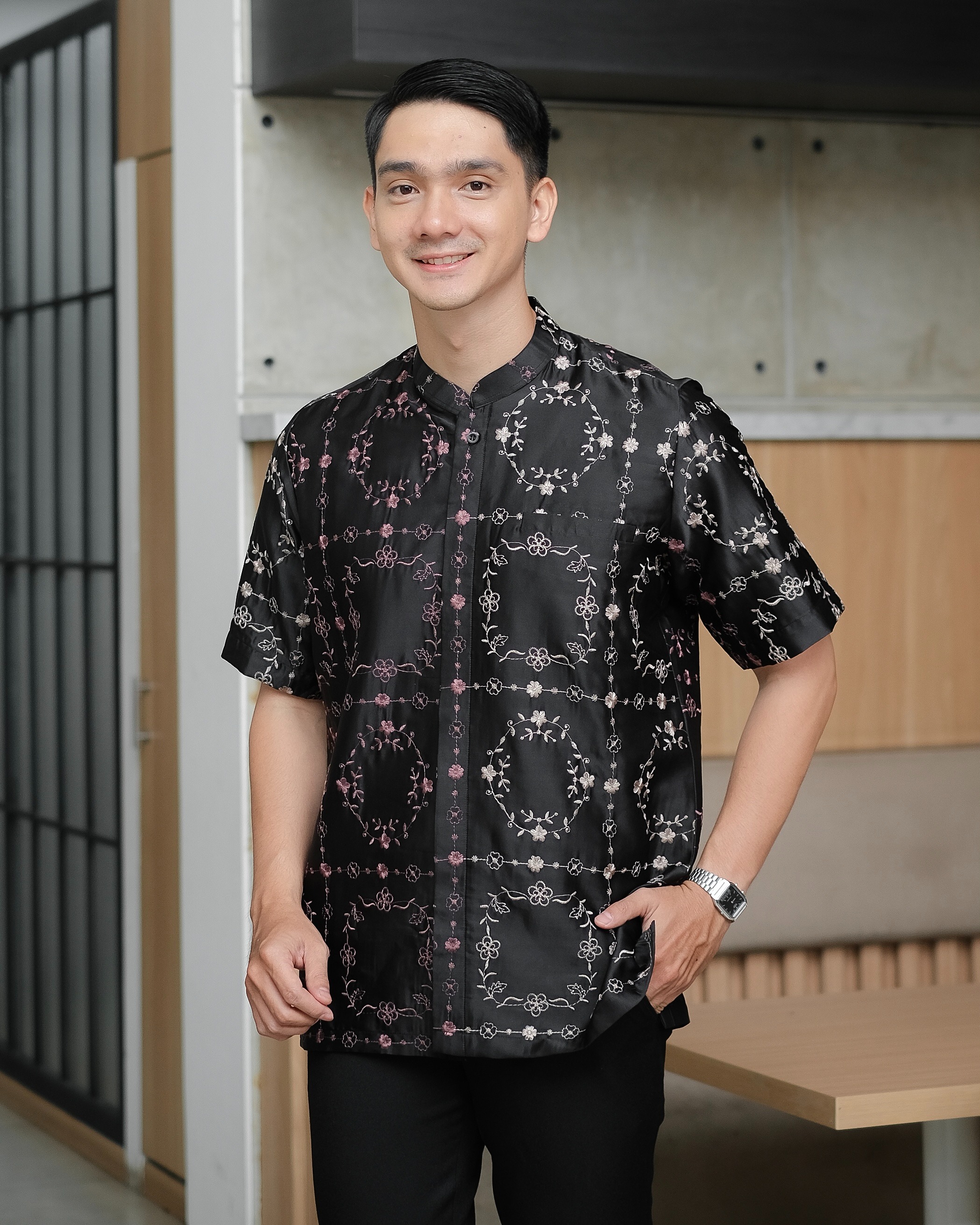Raya Koko Lengan Pendek by SARAH THE LABEL