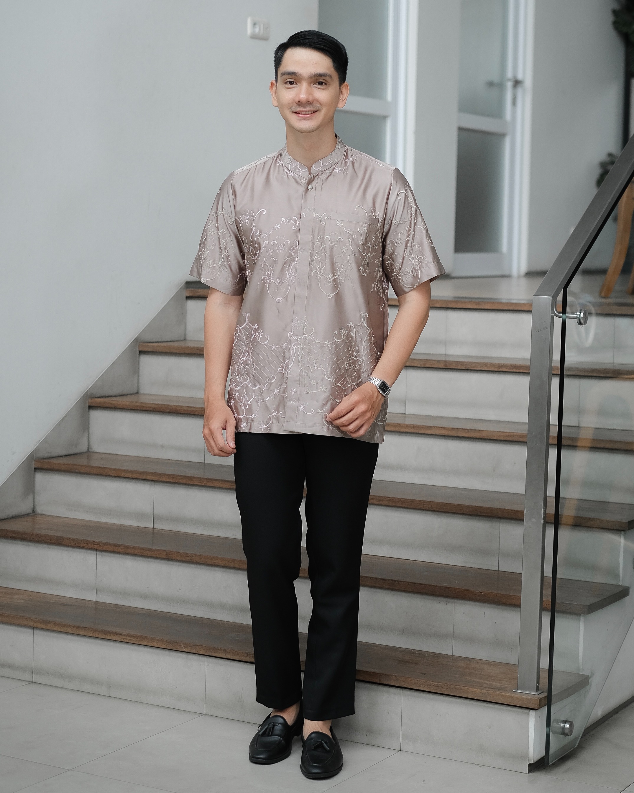 Raya Koko Lengan Pendek by SARAH THE LABEL
