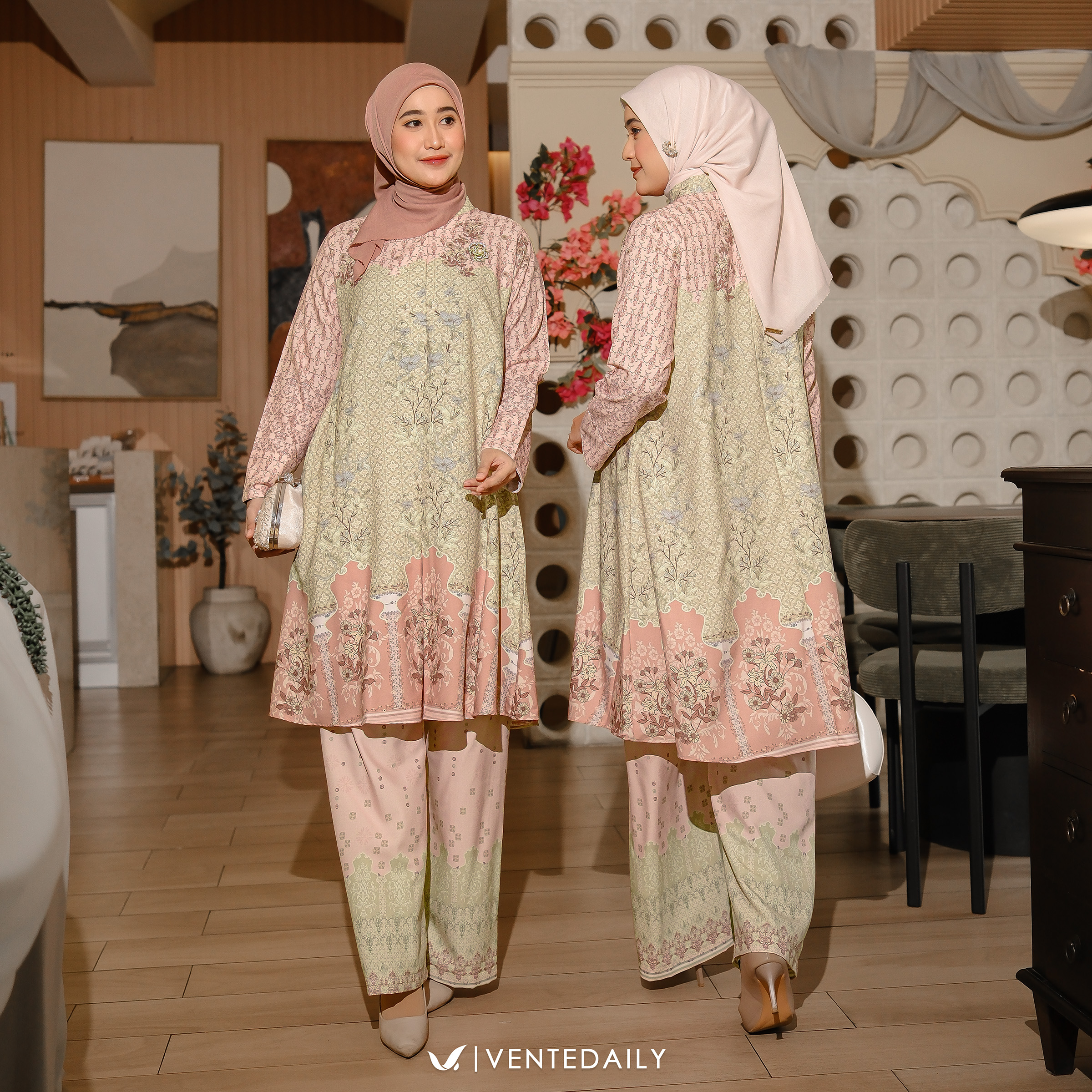 SAFIRA ONESET - VENTEDAILY