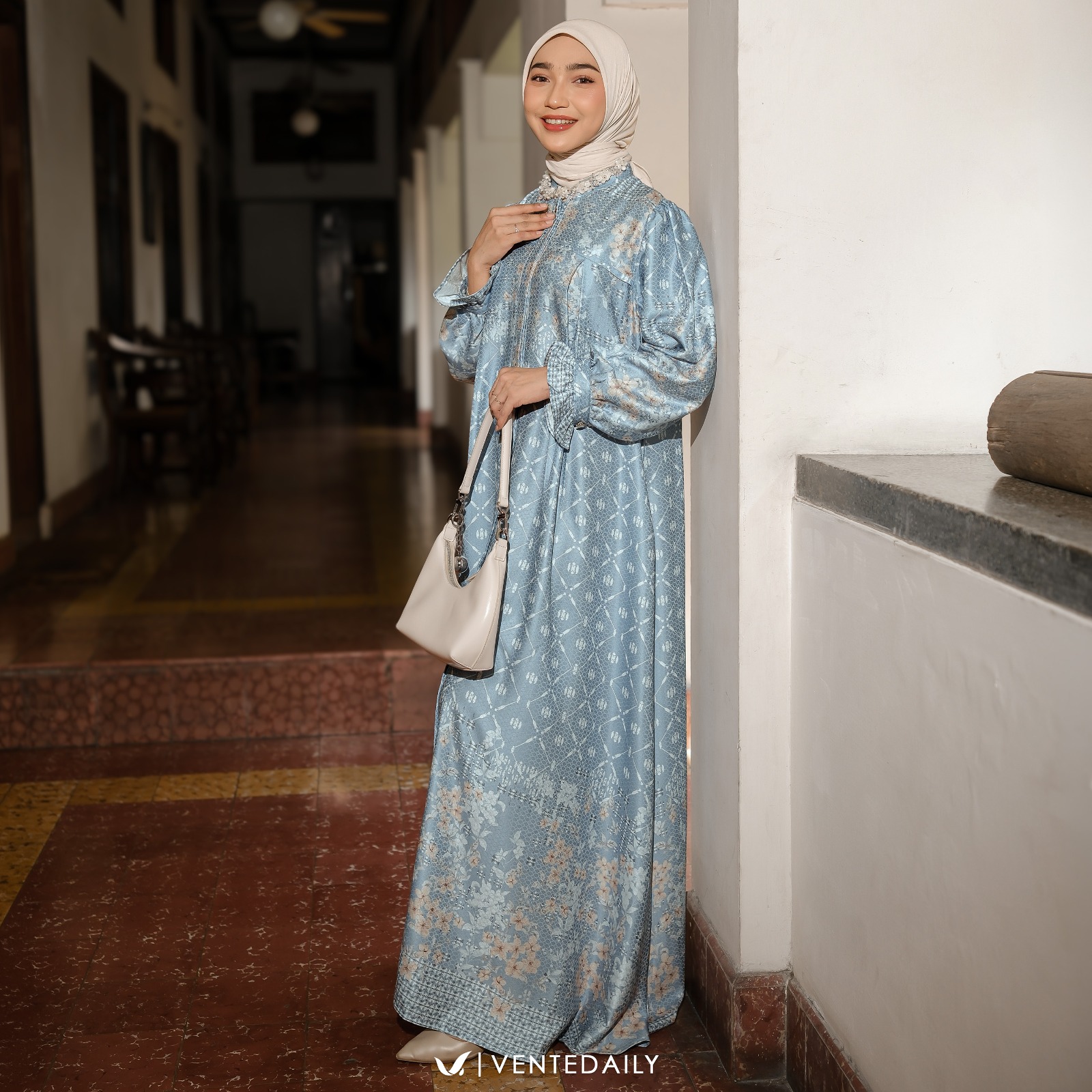 ZAHIYA MAXY - VENTEDAILY