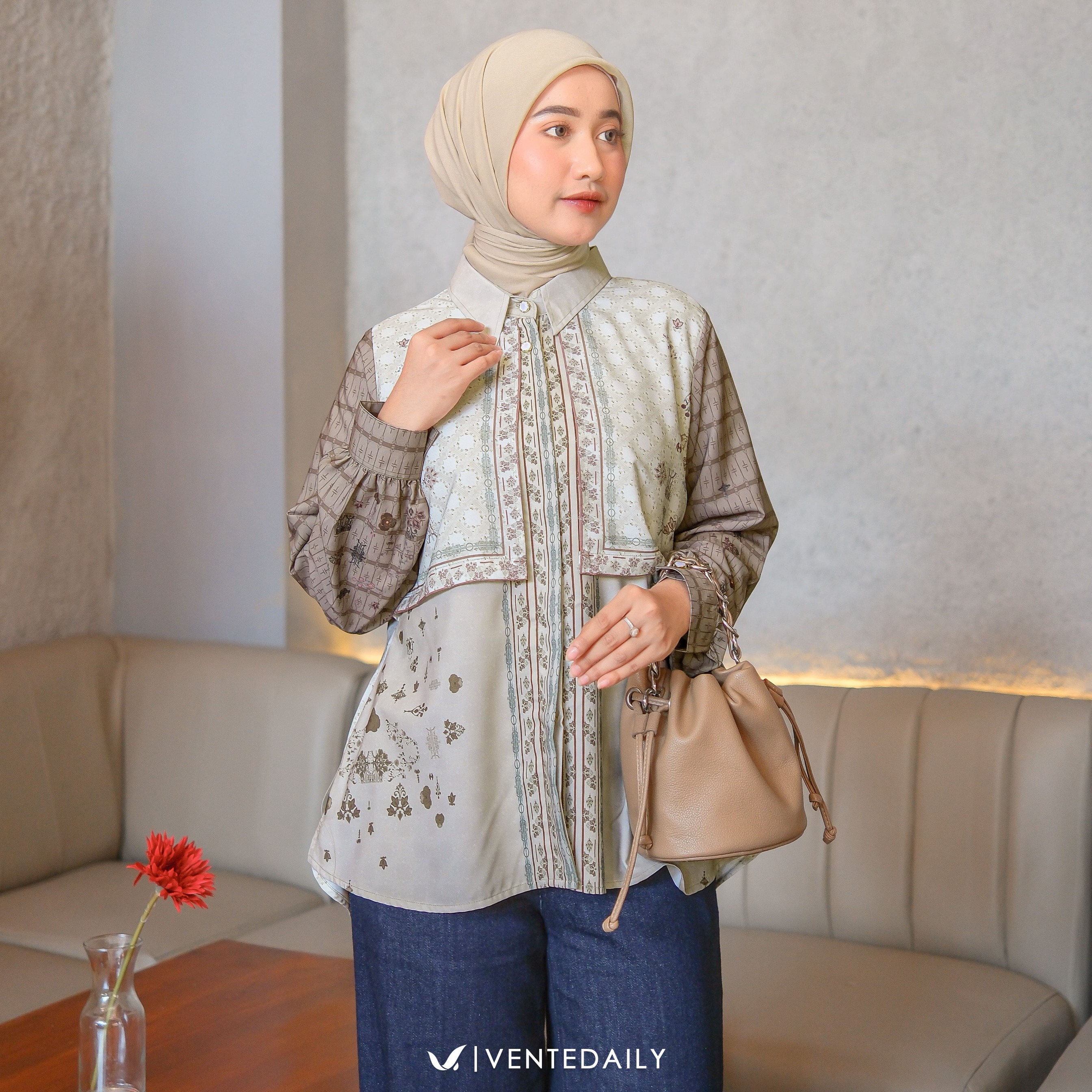 KANIA TUNIK - VENTEDAILY