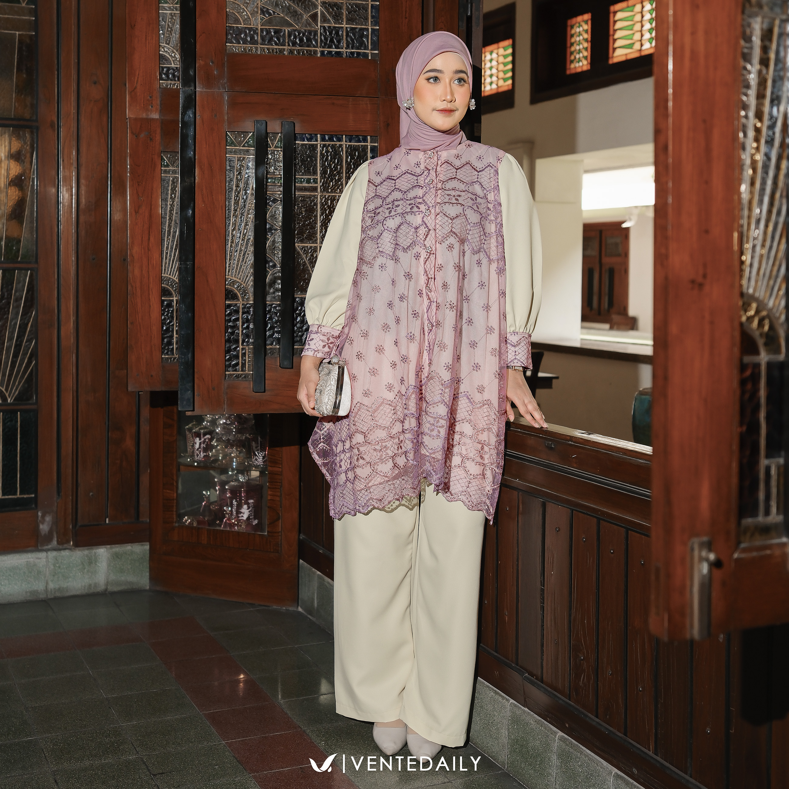 RANA ONESET - VENTEDAILY