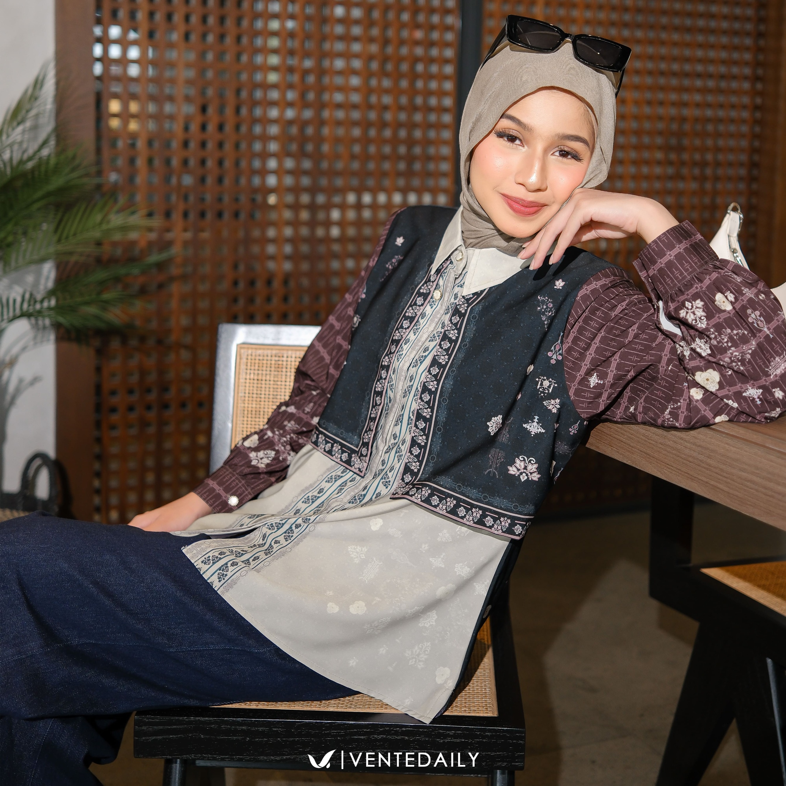 KANIA TUNIK - VENTEDAILY