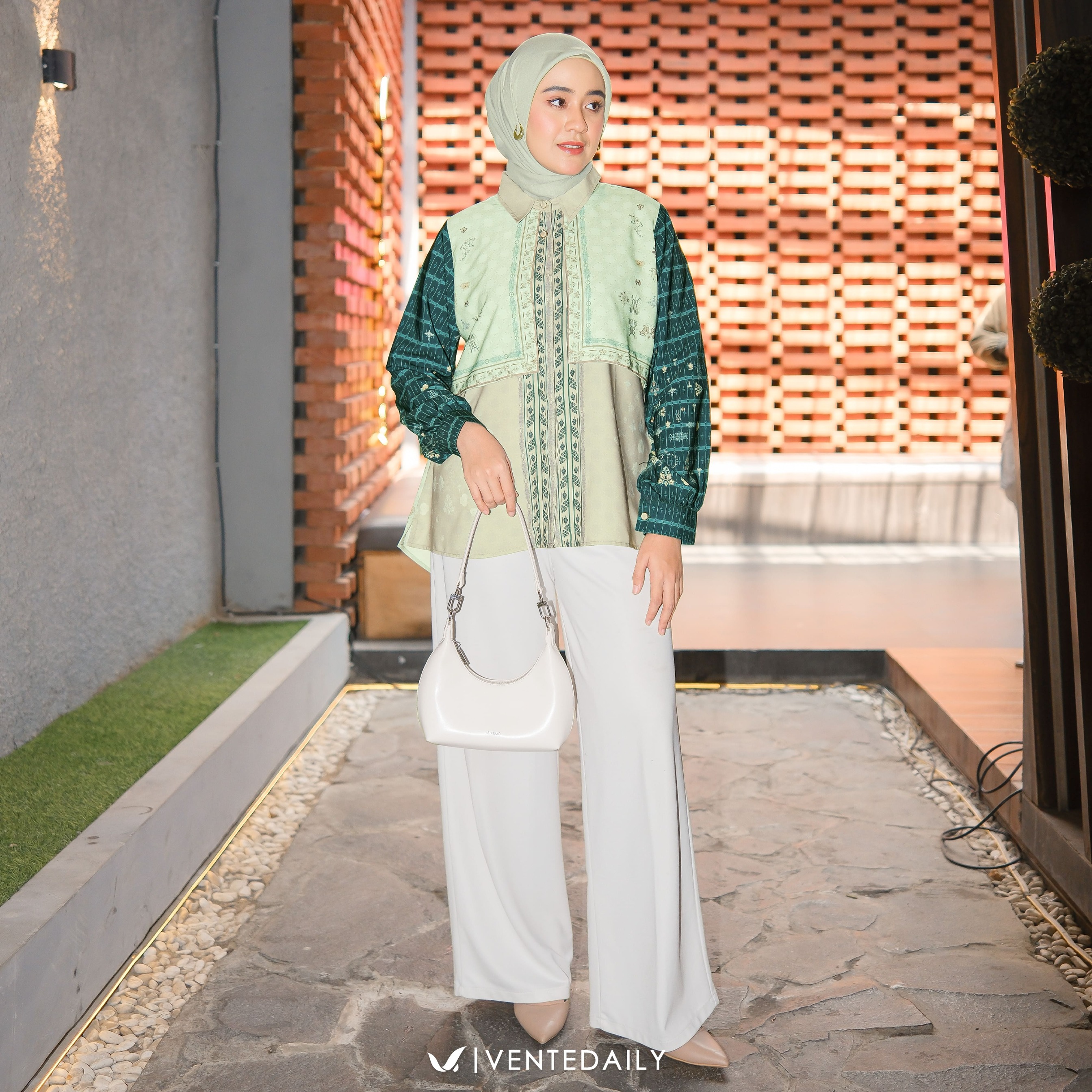 KANIA TUNIK - VENTEDAILY
