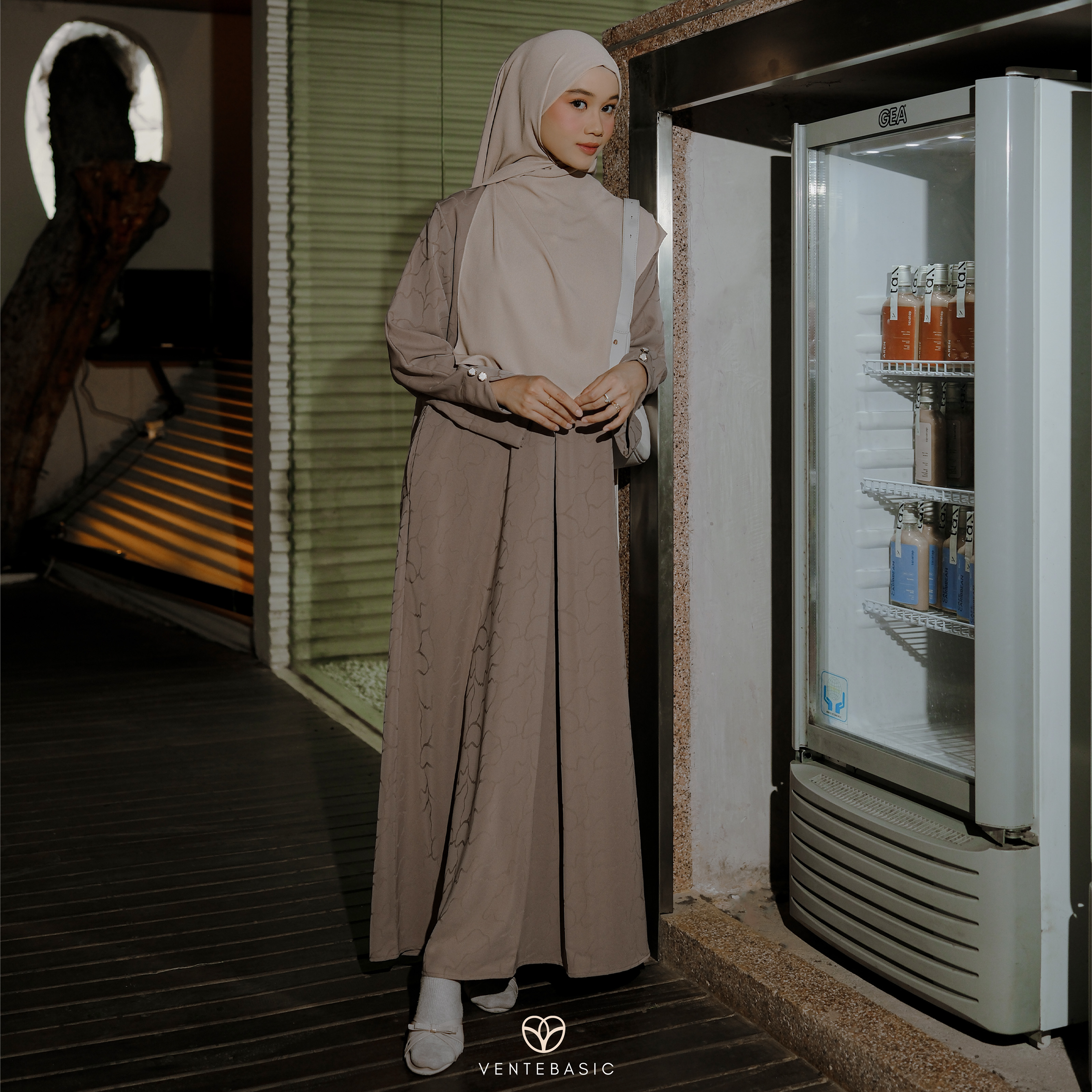 HANEEN ABAYA - VENTEDAILY