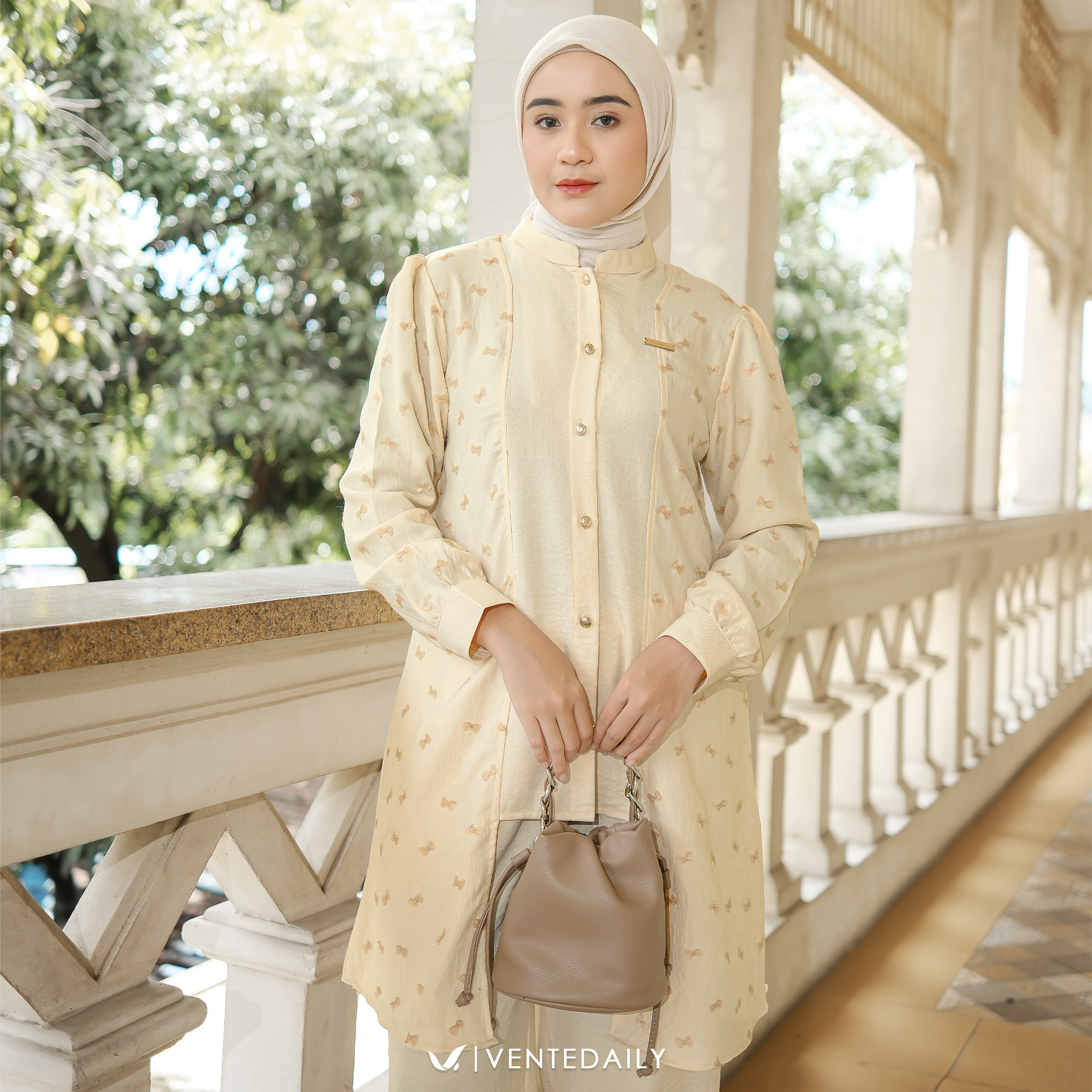 MAULIN ONESET - VENTEDAILY