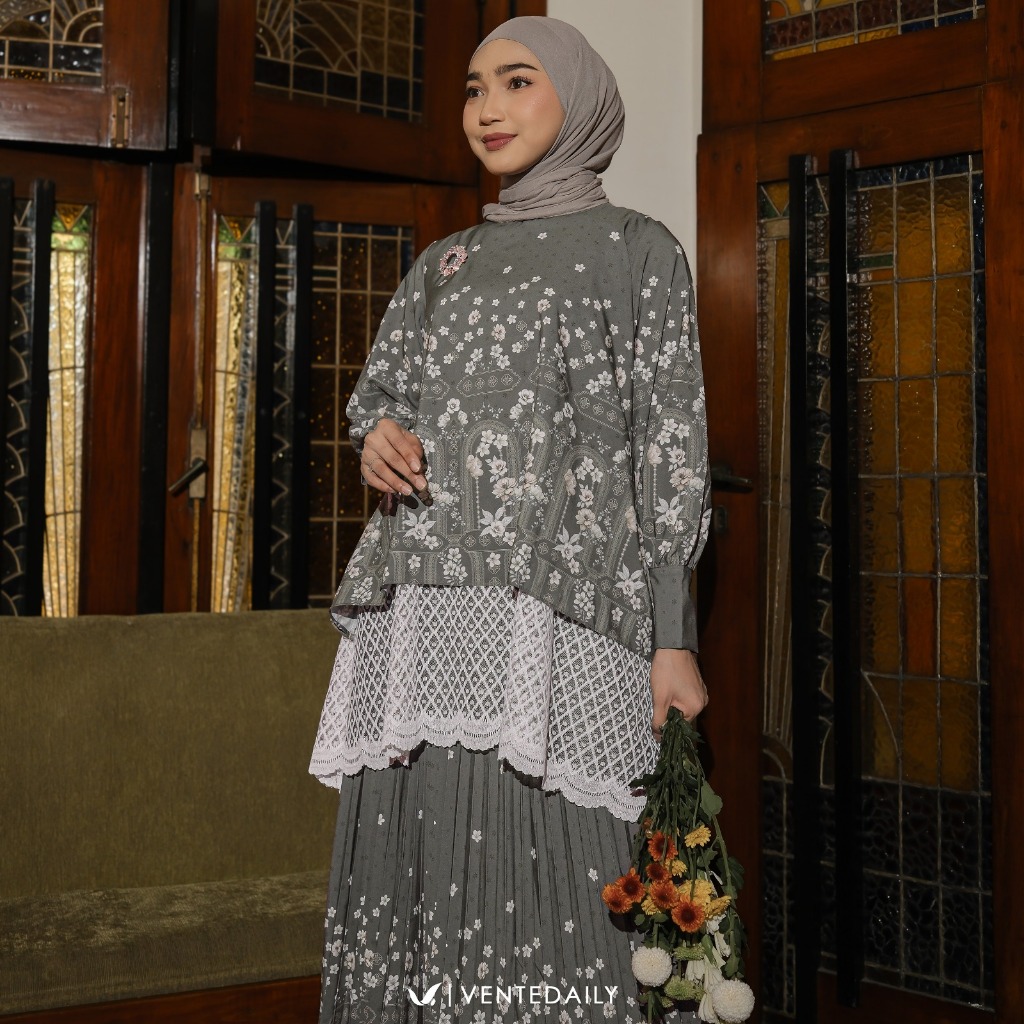 ELODIE SET ROK #2 - VENTEDAILY