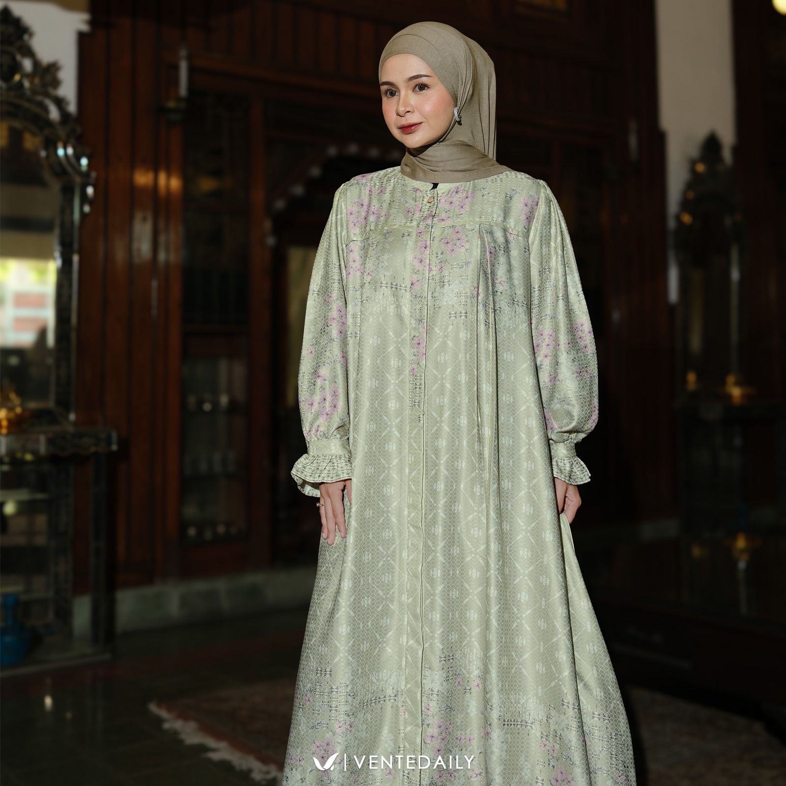 ZAHIYA MAXY - VENTEDAILY