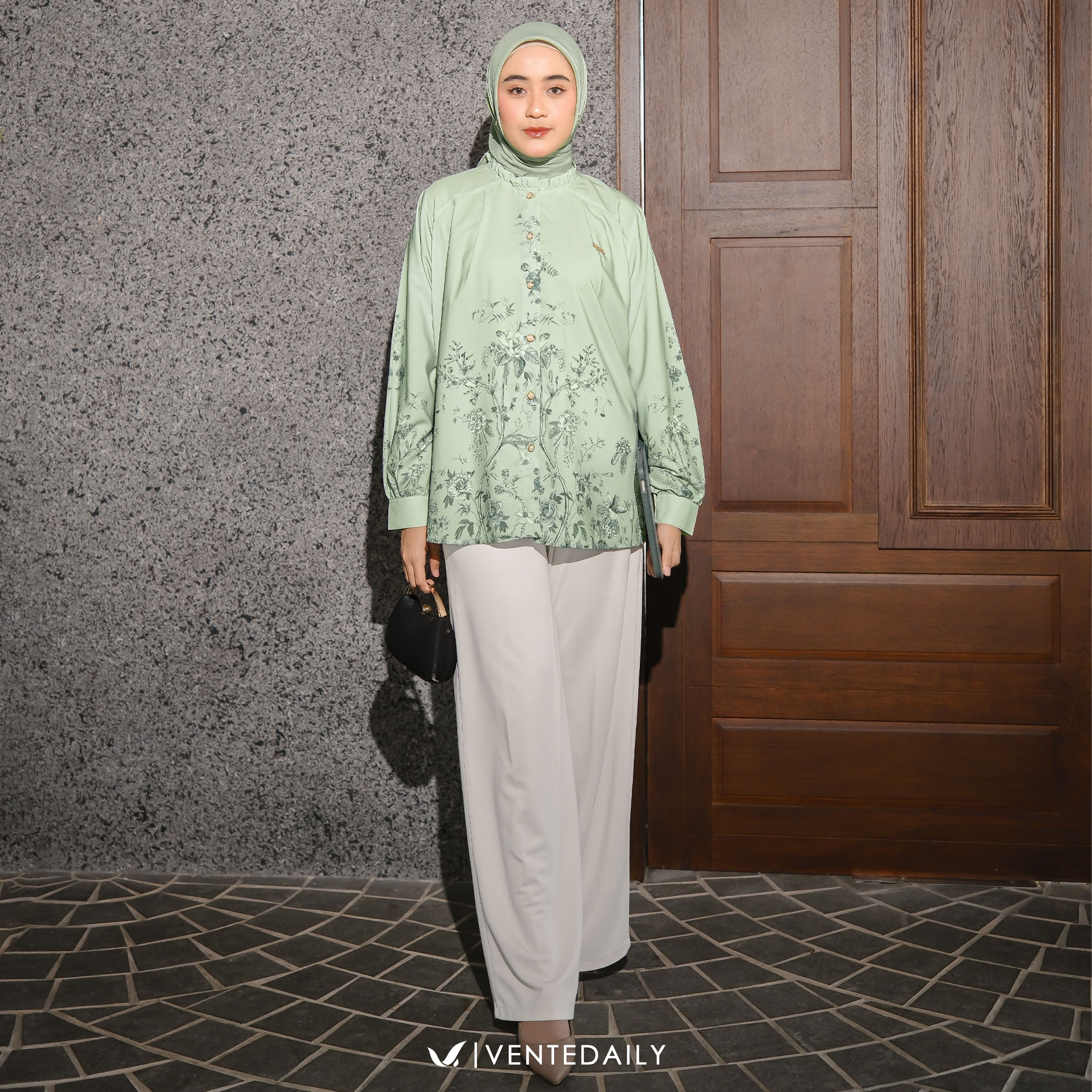 ELISSIA TUNIK - VENTEDAILY