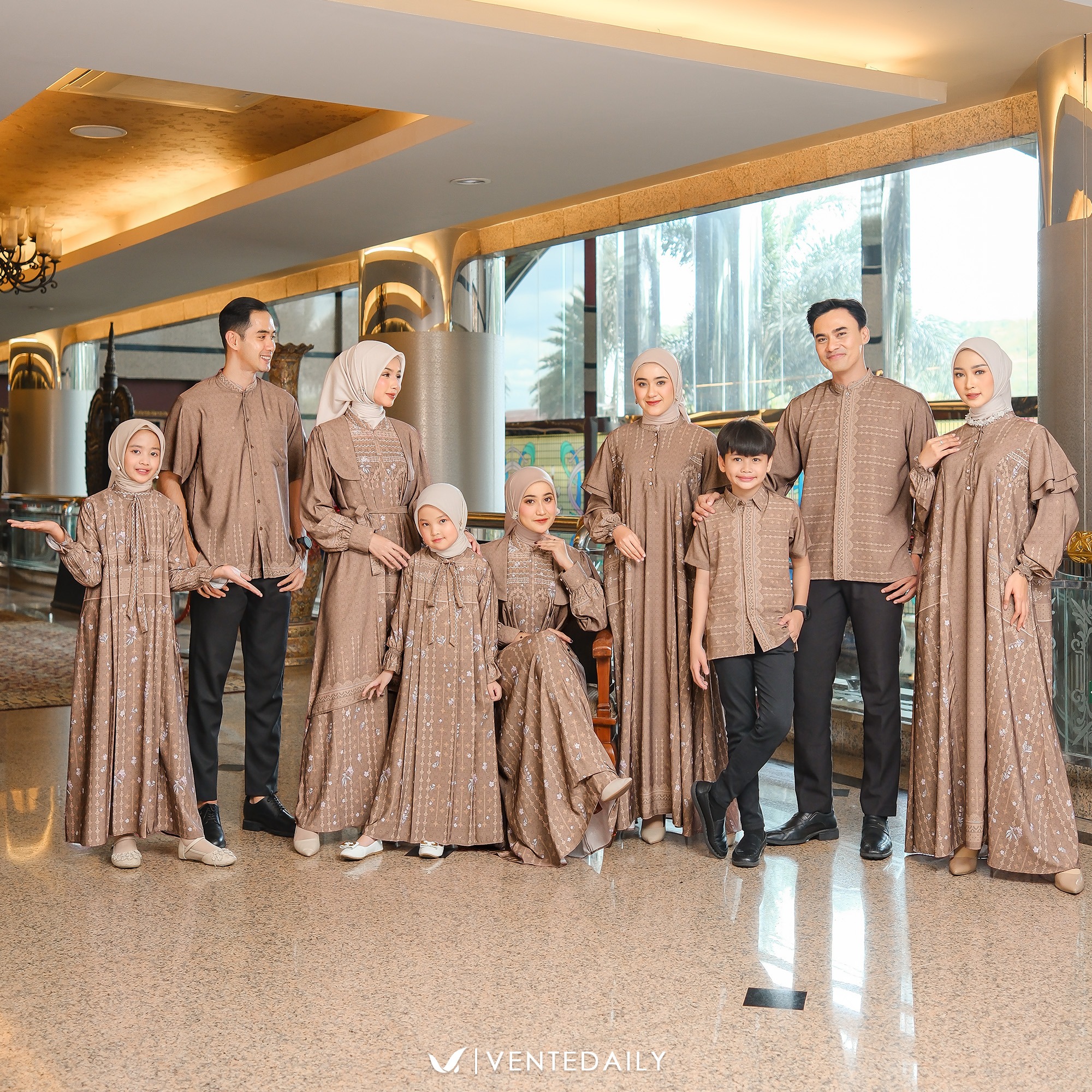 SASMITA FAMILY - VENTEDAILY