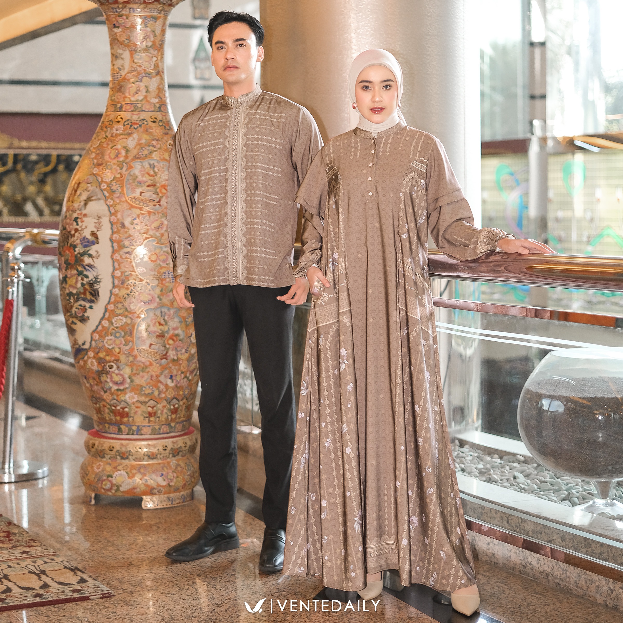 SASMITA FAMILY - VENTEDAILY