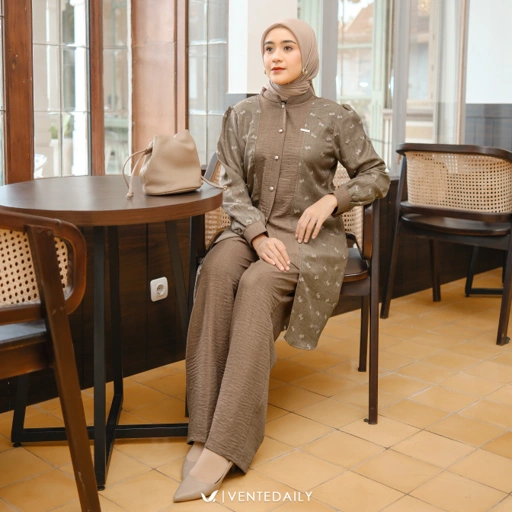 Image of Maulin Oneset by Ventedaily