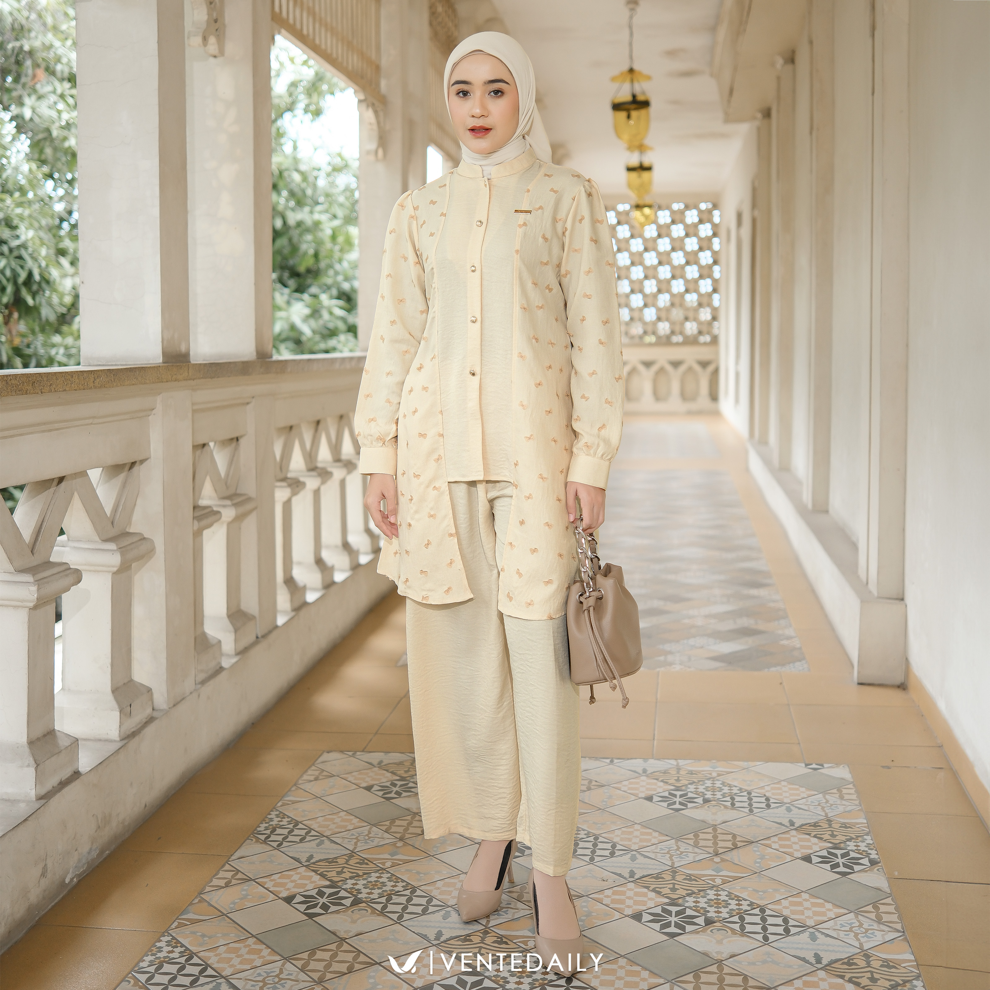 MAULIN ONESET - VENTEDAILY