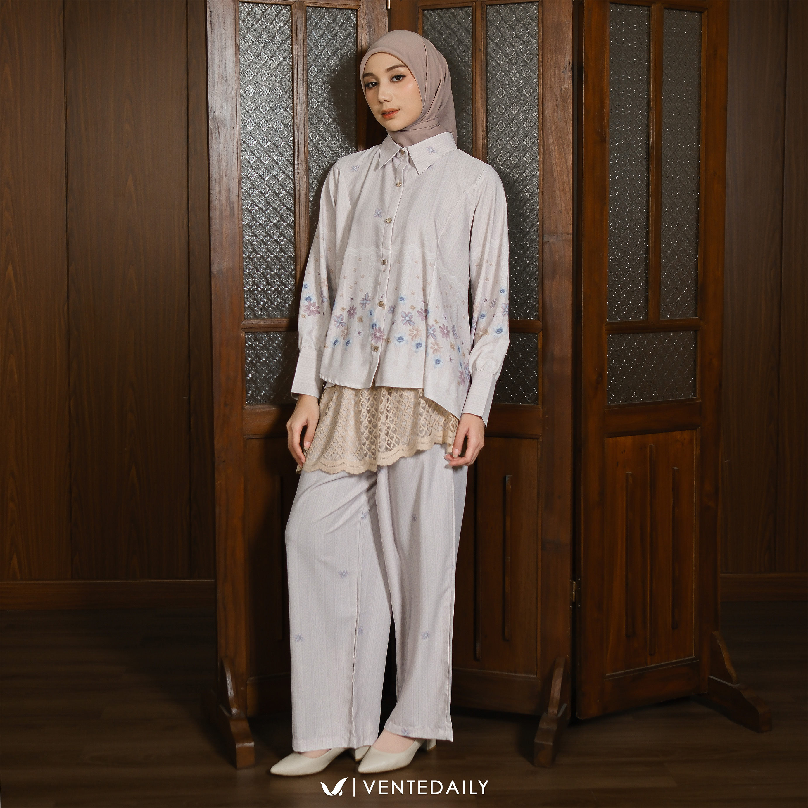 ARINA ONESET - VENTEDAILY