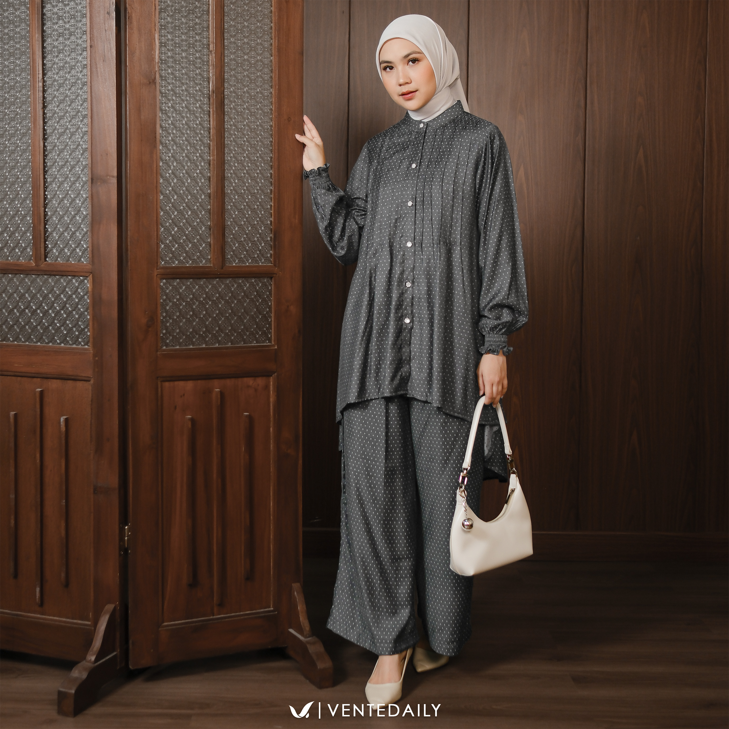 ARSHA ONESET - VENTEDAILY