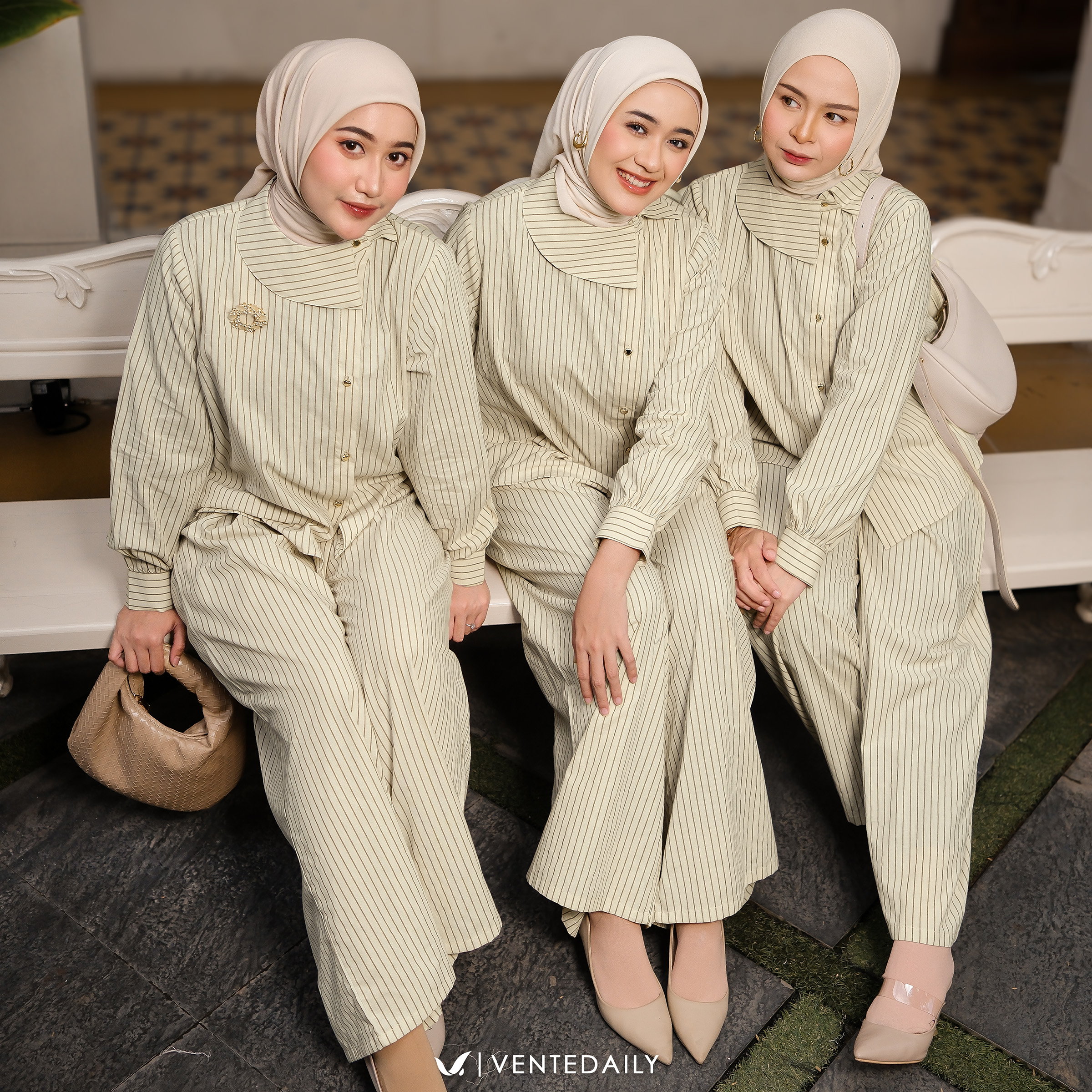 SEANA ONESET - VENTEDAILY