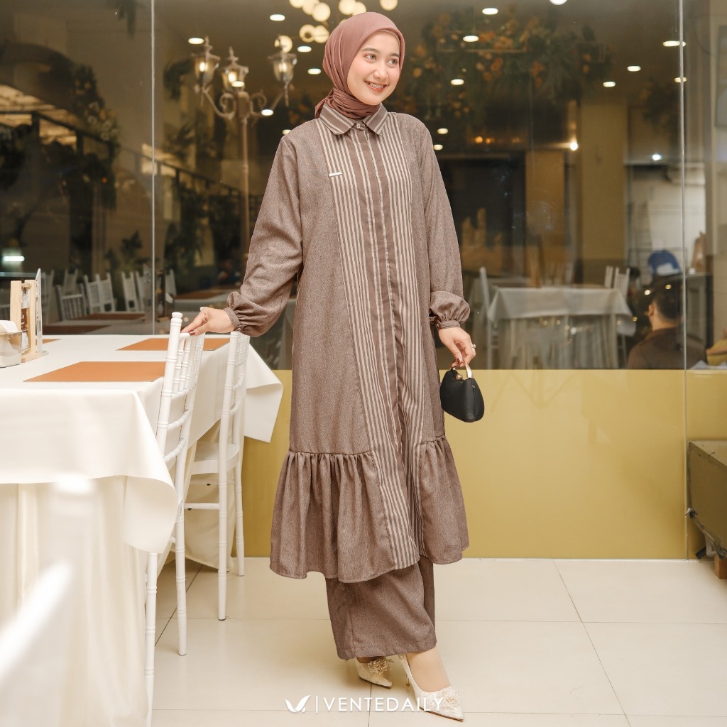 DELILA ONESET - VENTEDAILY