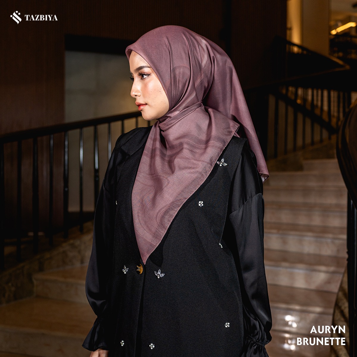 [NEW!] TAZBIYA SCARF AURYN VOAL ULTRAFINE SERIES I HIJAB VOAL SQUARE MOTIF JAHIT TEPI I JILBAB SEGI EMPAT MOTIF 115 x 115